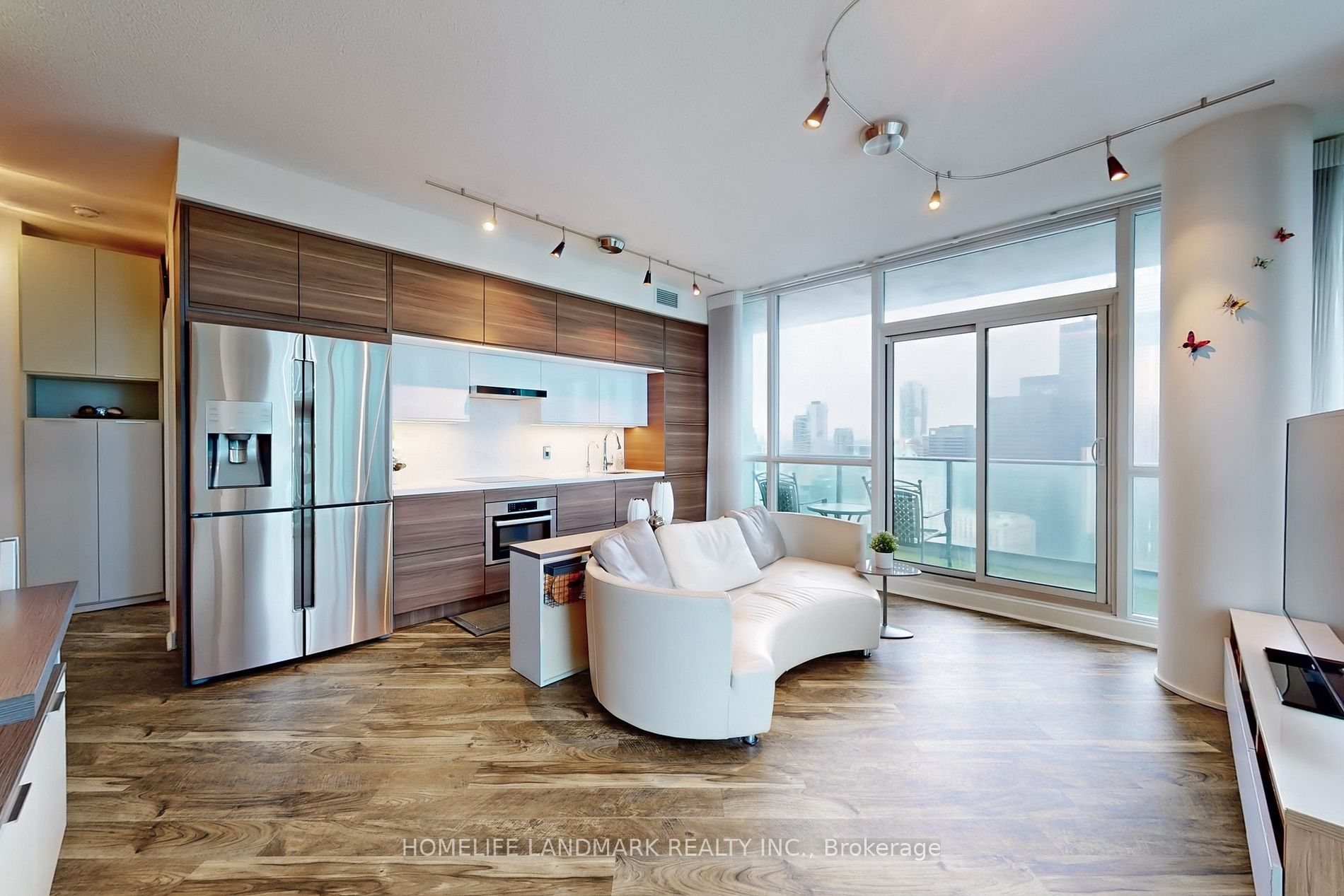 33 Bay St 4304 · Photo 2