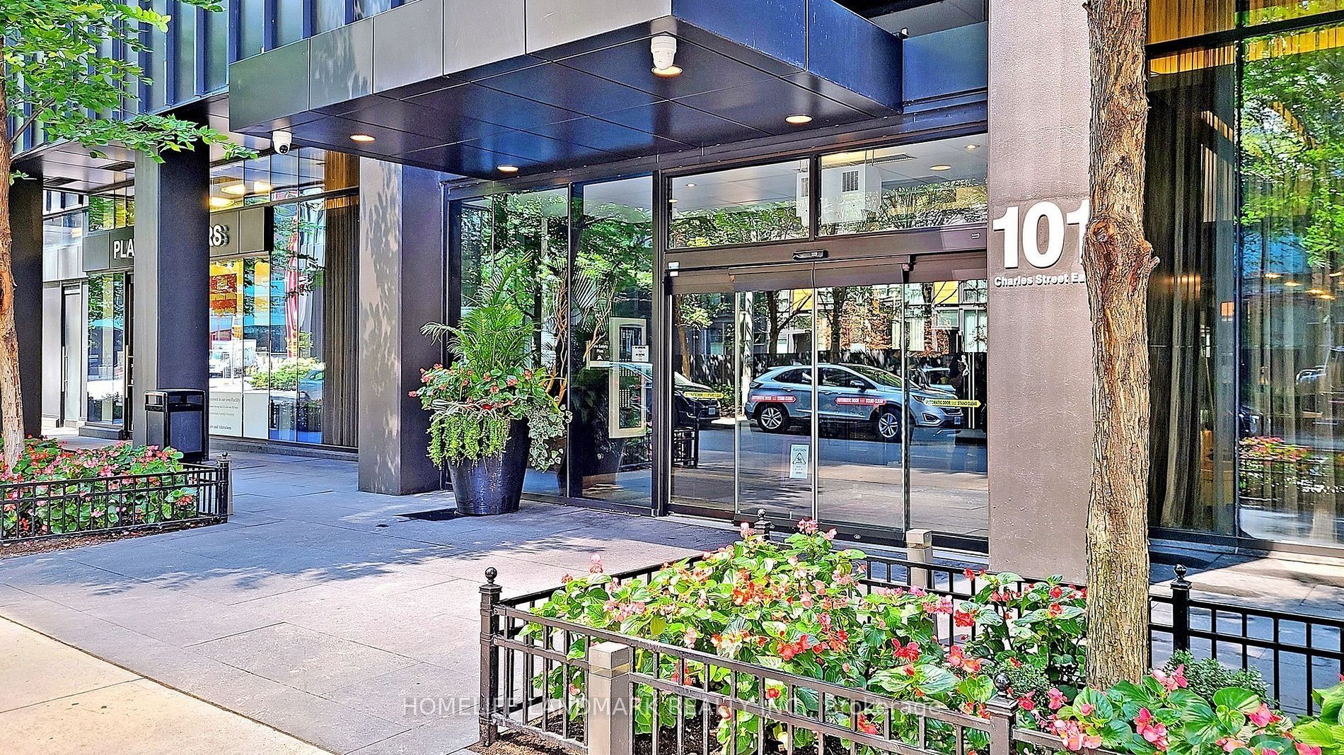 101 Charles St E 3701 · 房屋照片 2