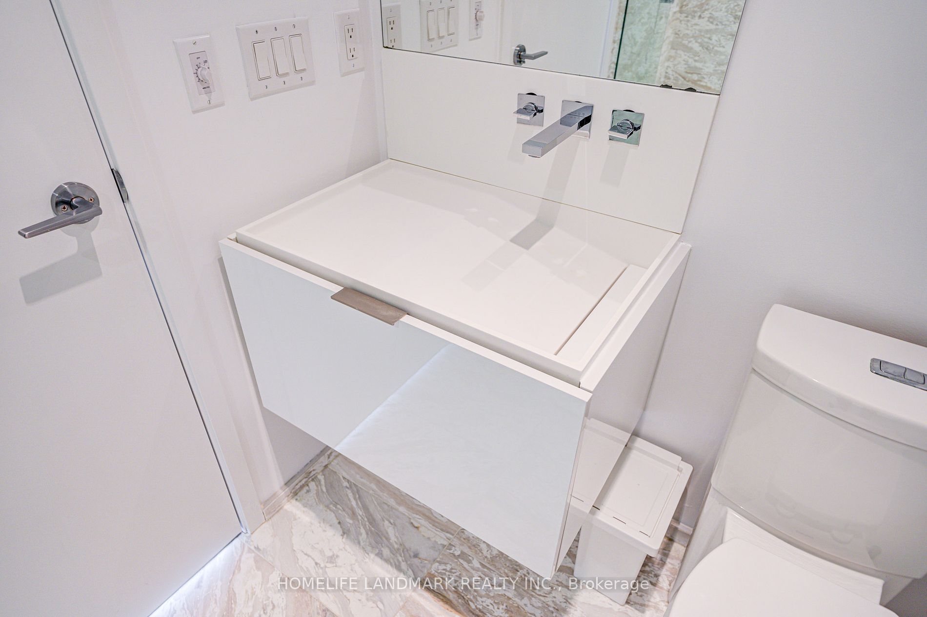 101 Charles St E 3701 · 房屋照片 4