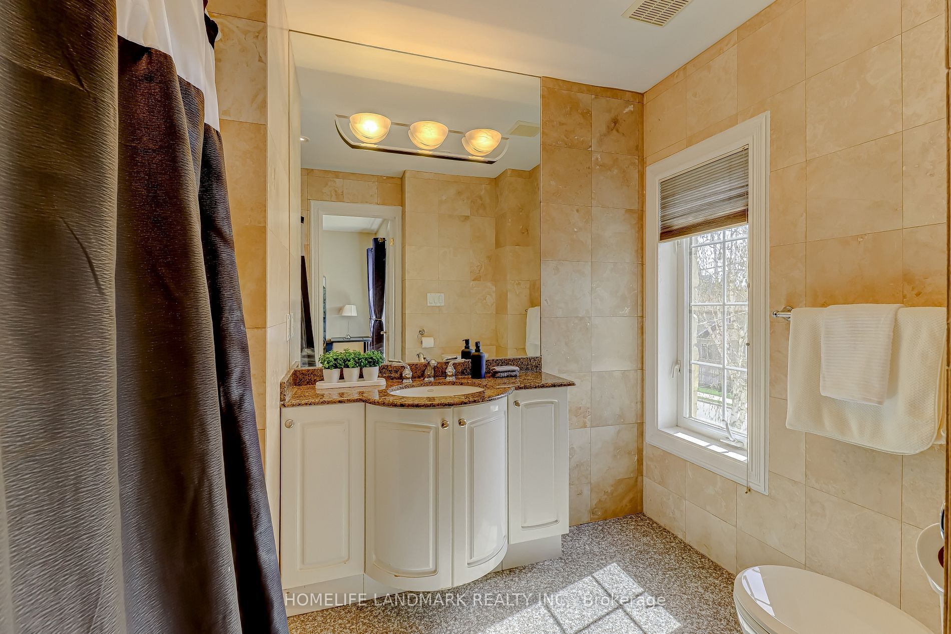 217 Wilfred Ave · Photo 15