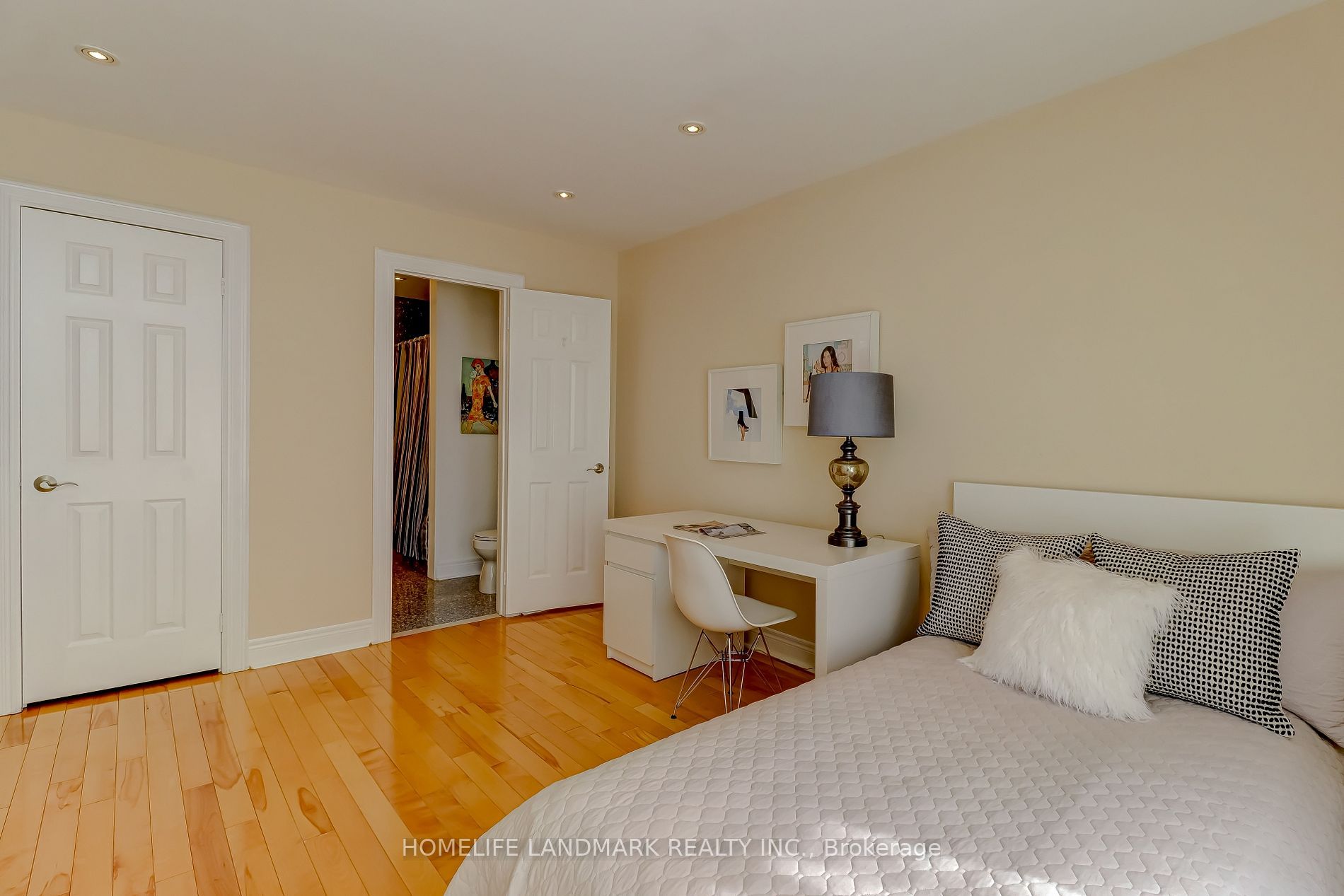 217 Wilfred Ave · Photo 16