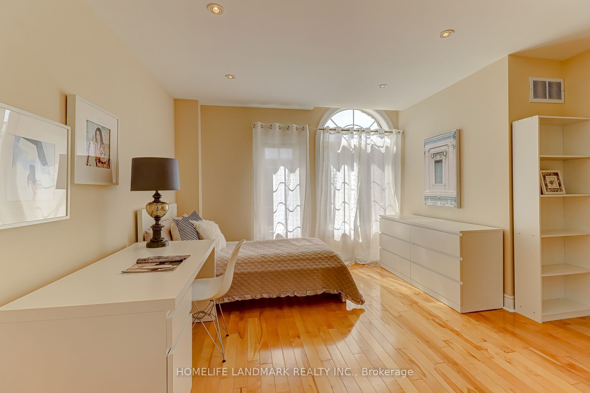217 Wilfred Ave · Photo 17