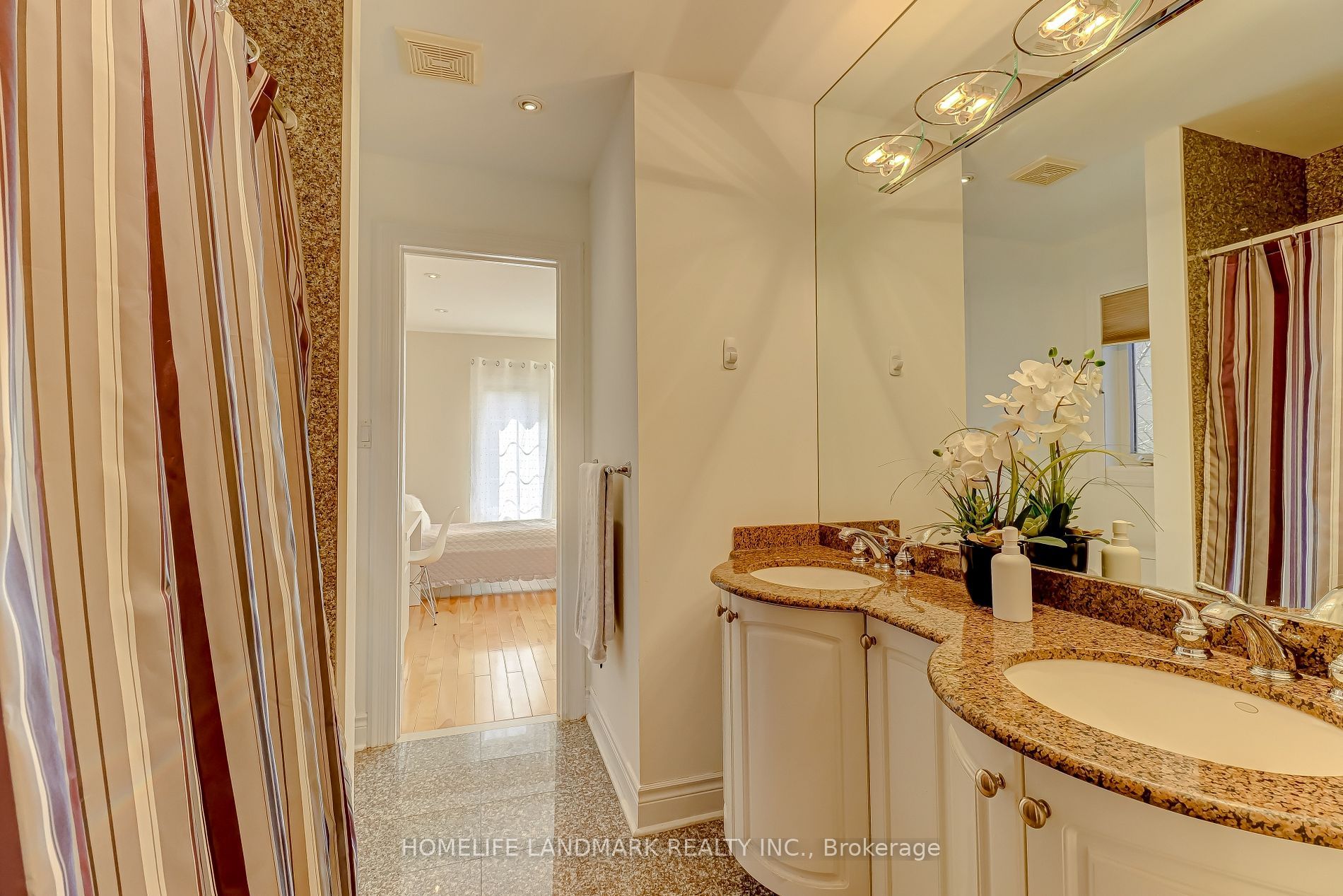 217 Wilfred Ave · Photo 18