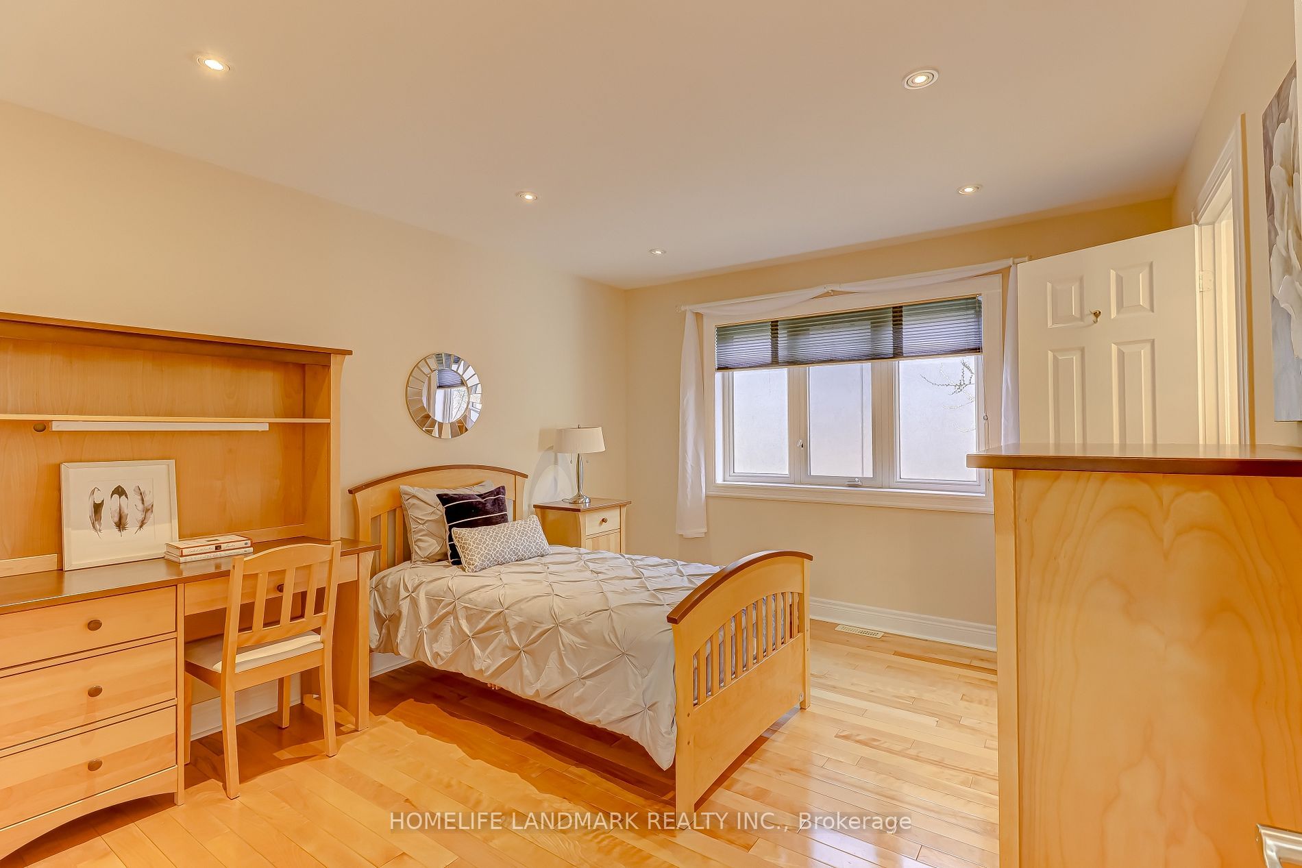 217 Wilfred Ave · Photo 21