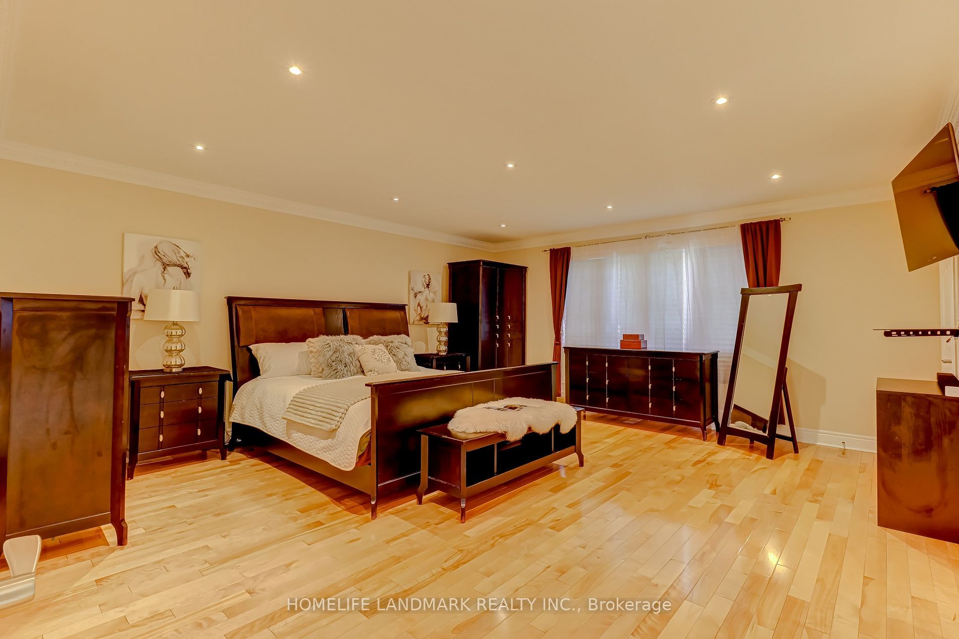 217 Wilfred Ave · Photo 24