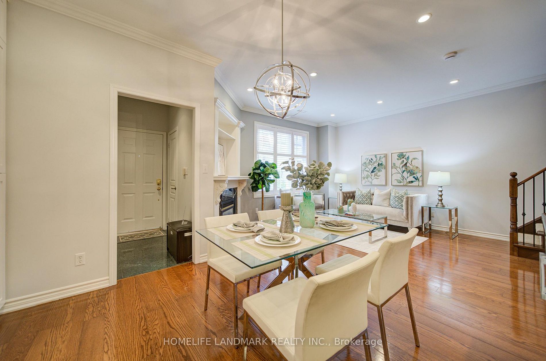 31 Avondale Ave 405 · Photo 4