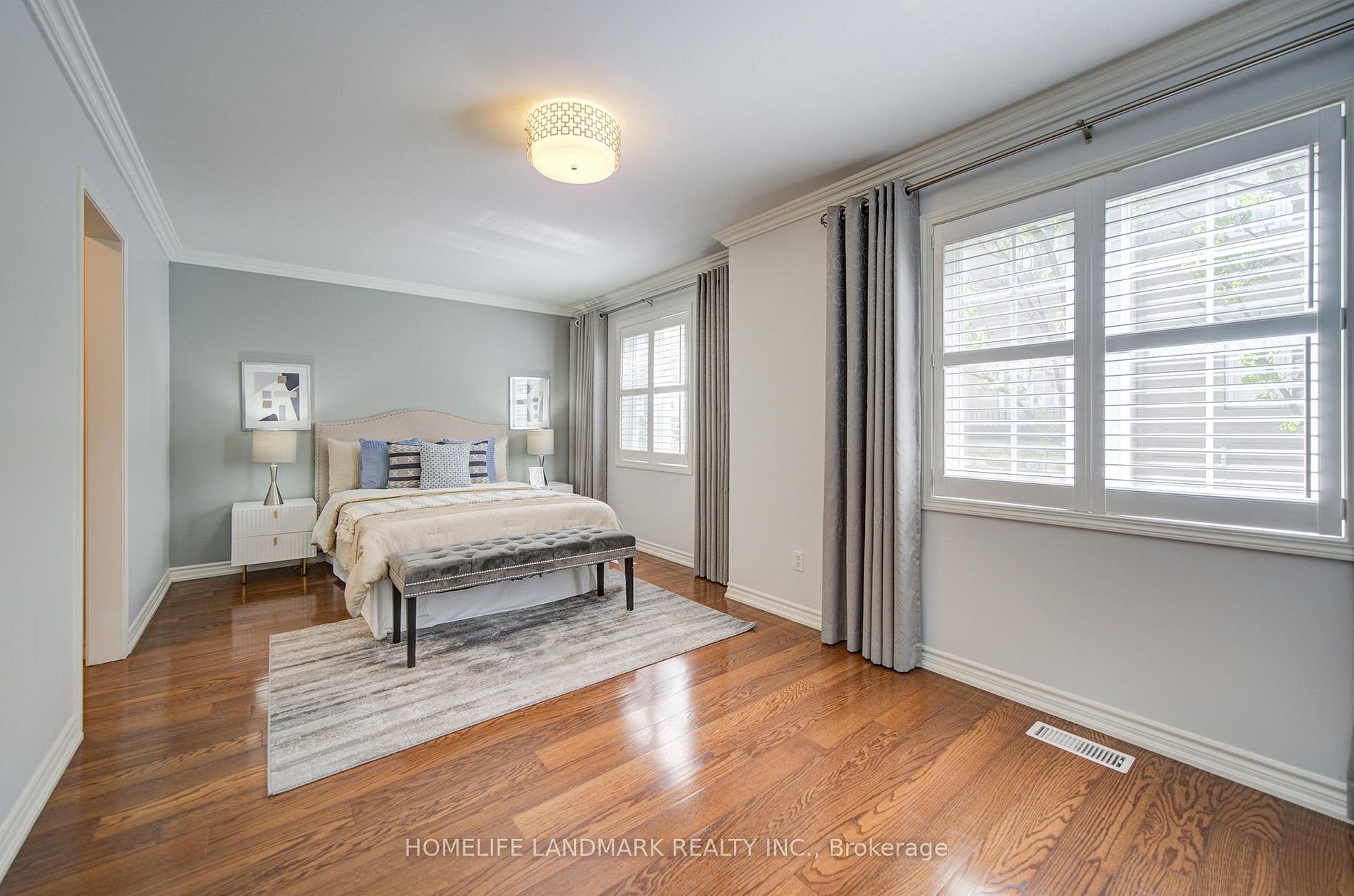 31 Avondale Ave 405 · Photo 9