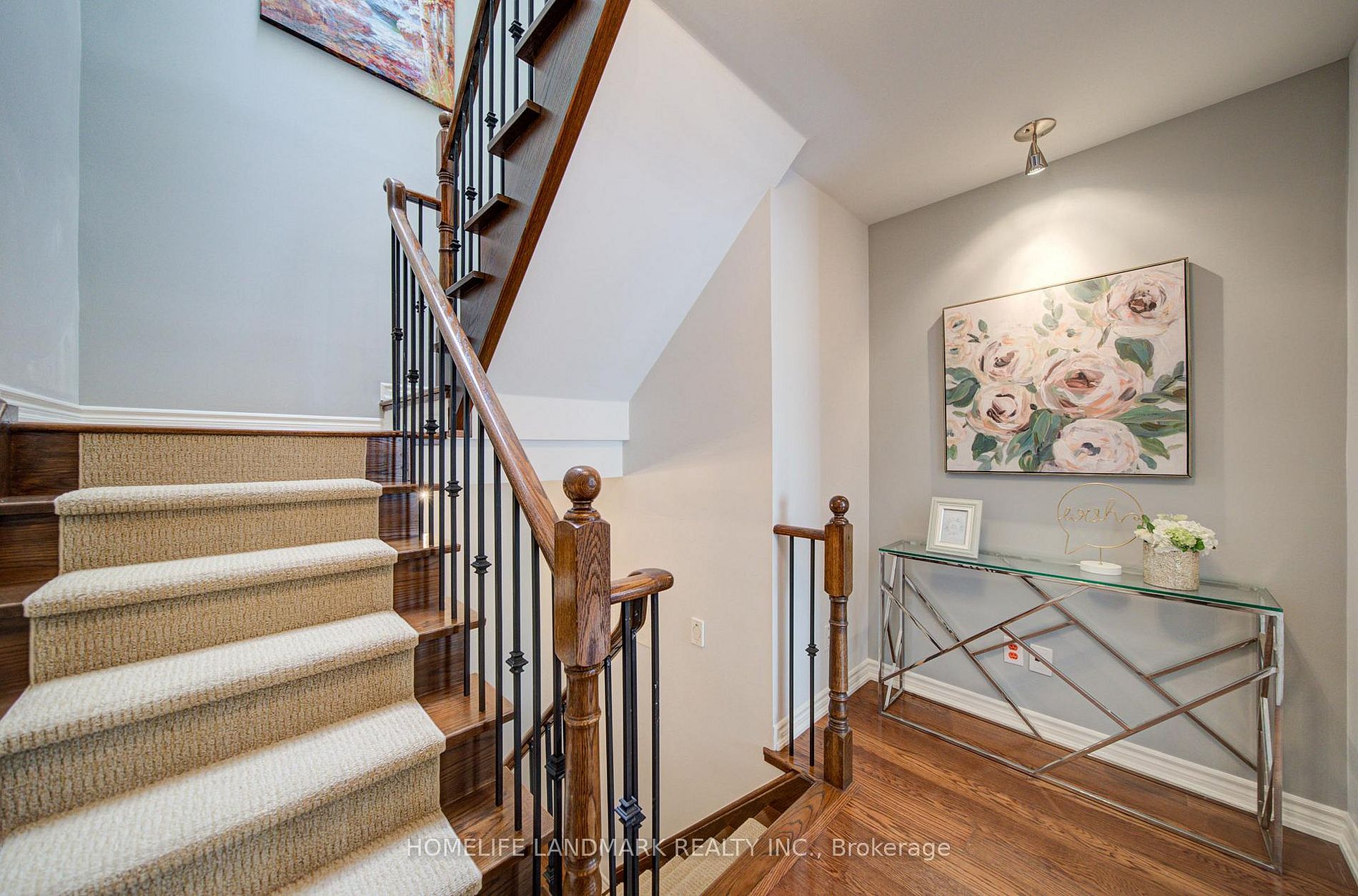 31 Avondale Ave 405 · Photo 12