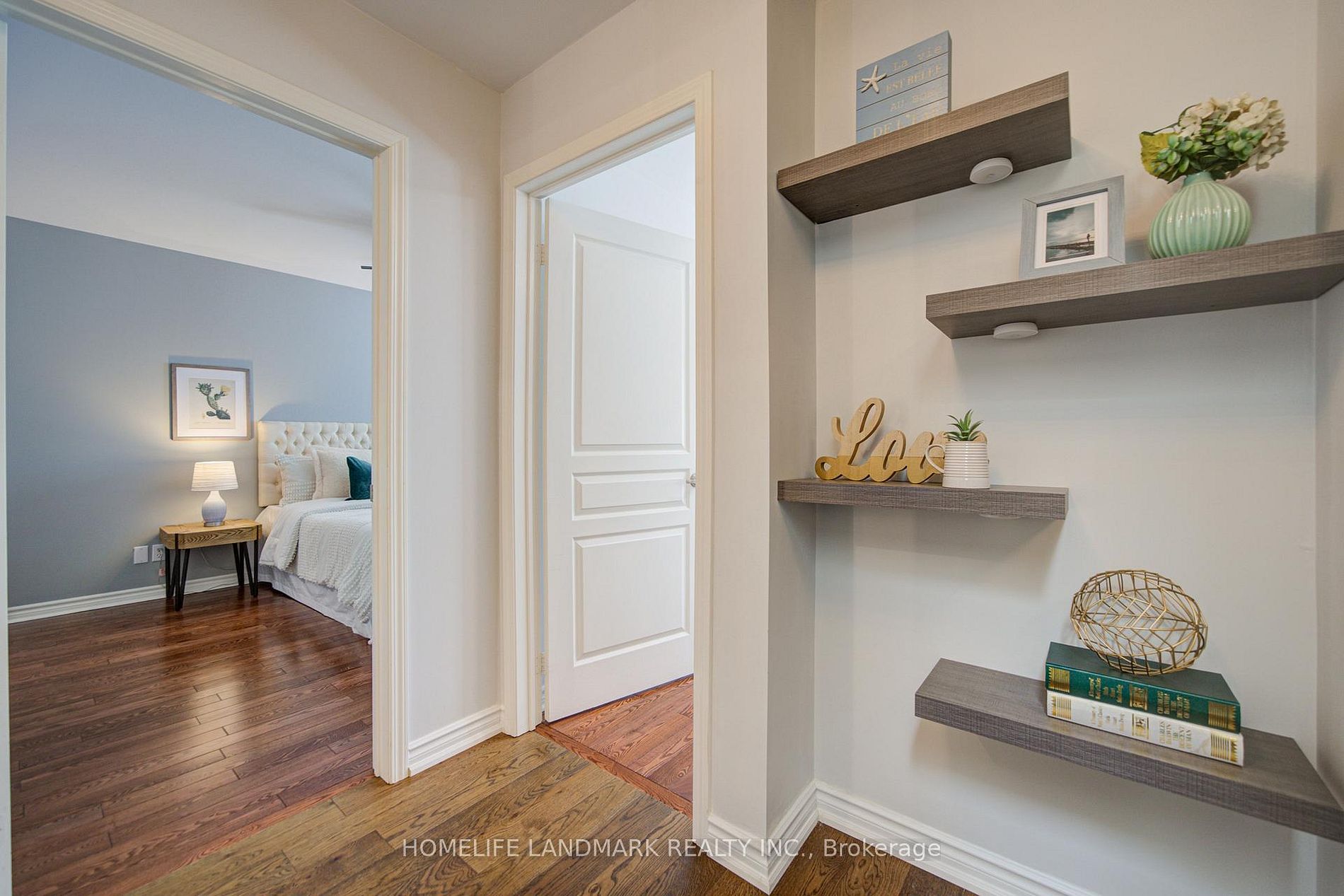 31 Avondale Ave 405 · Photo 13