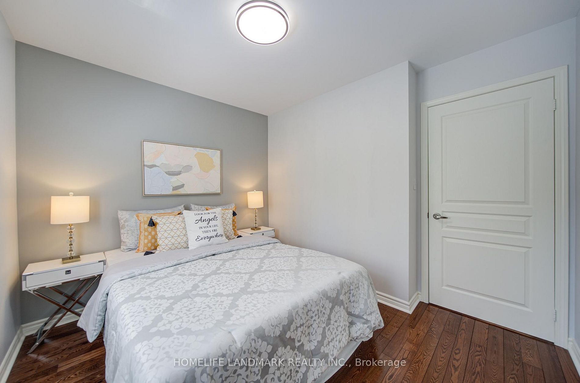 31 Avondale Ave 405 · Photo 14