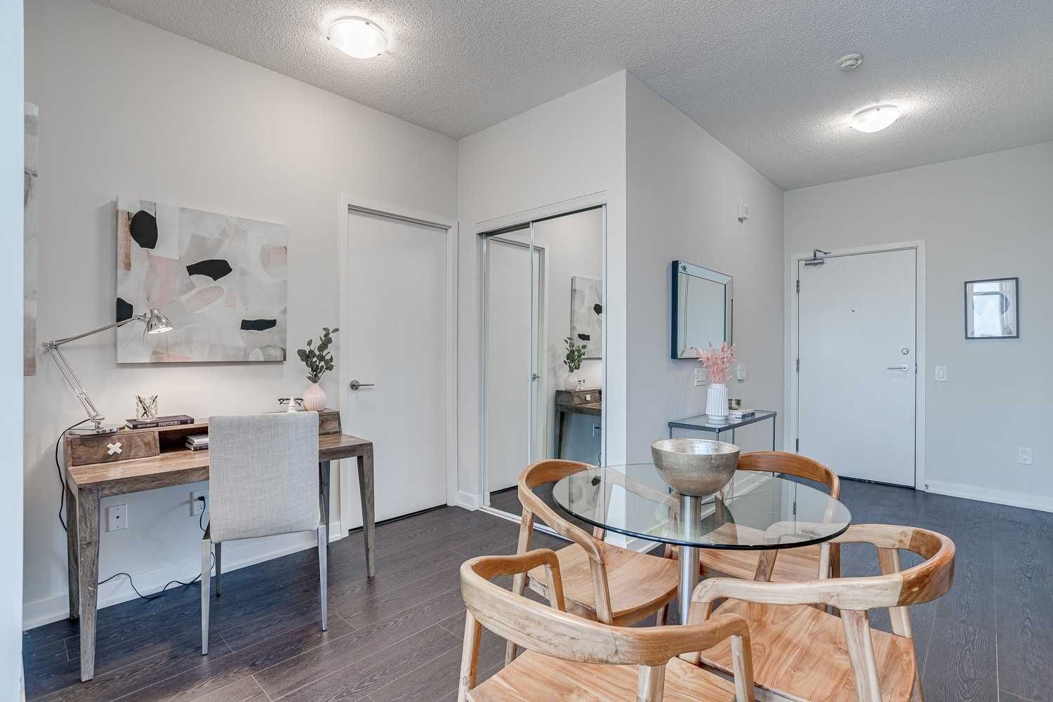 121 Mcmahon Dr 3207 · Photo 6