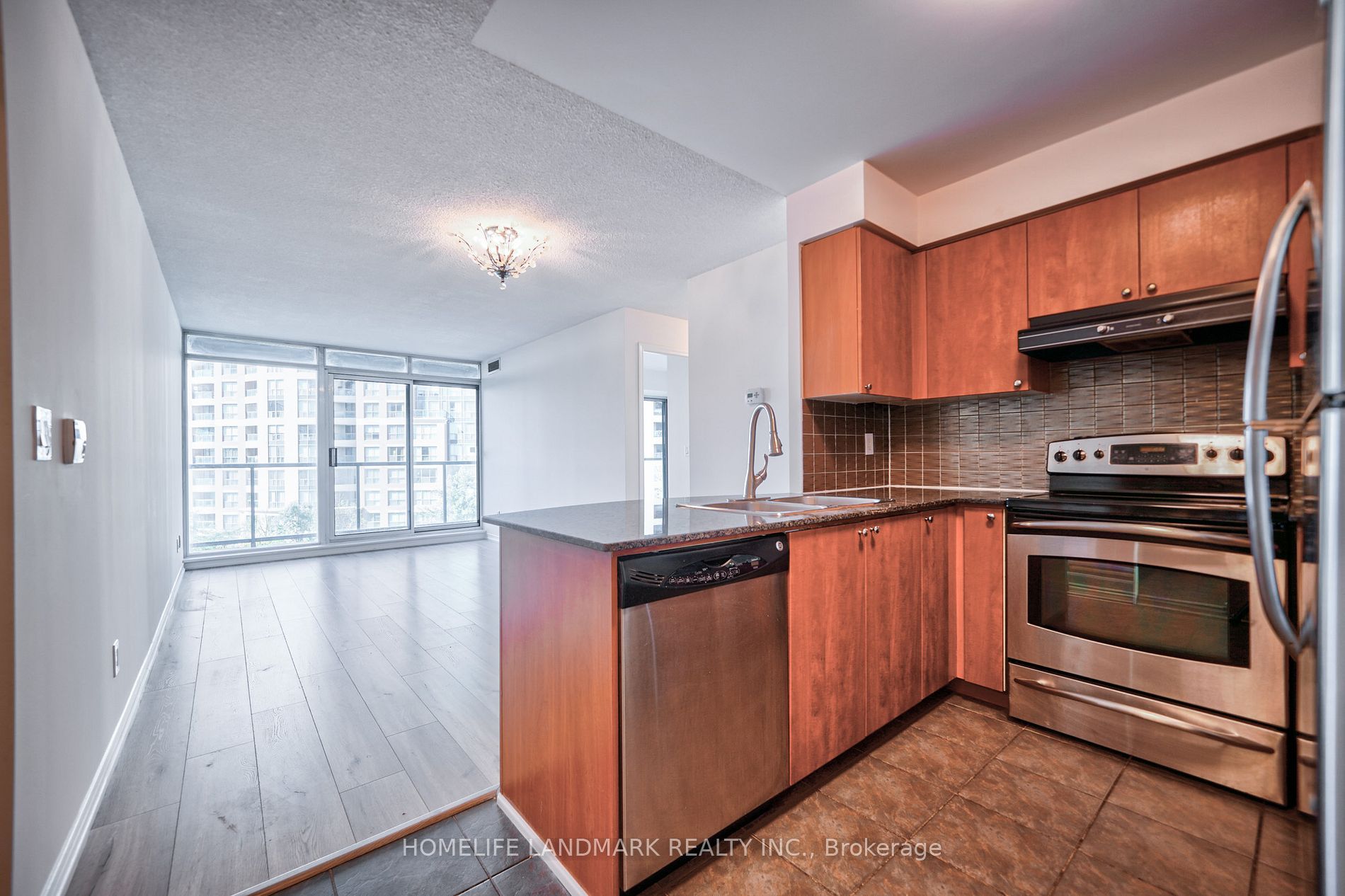 5508 Yonge St 505 · Photo 3