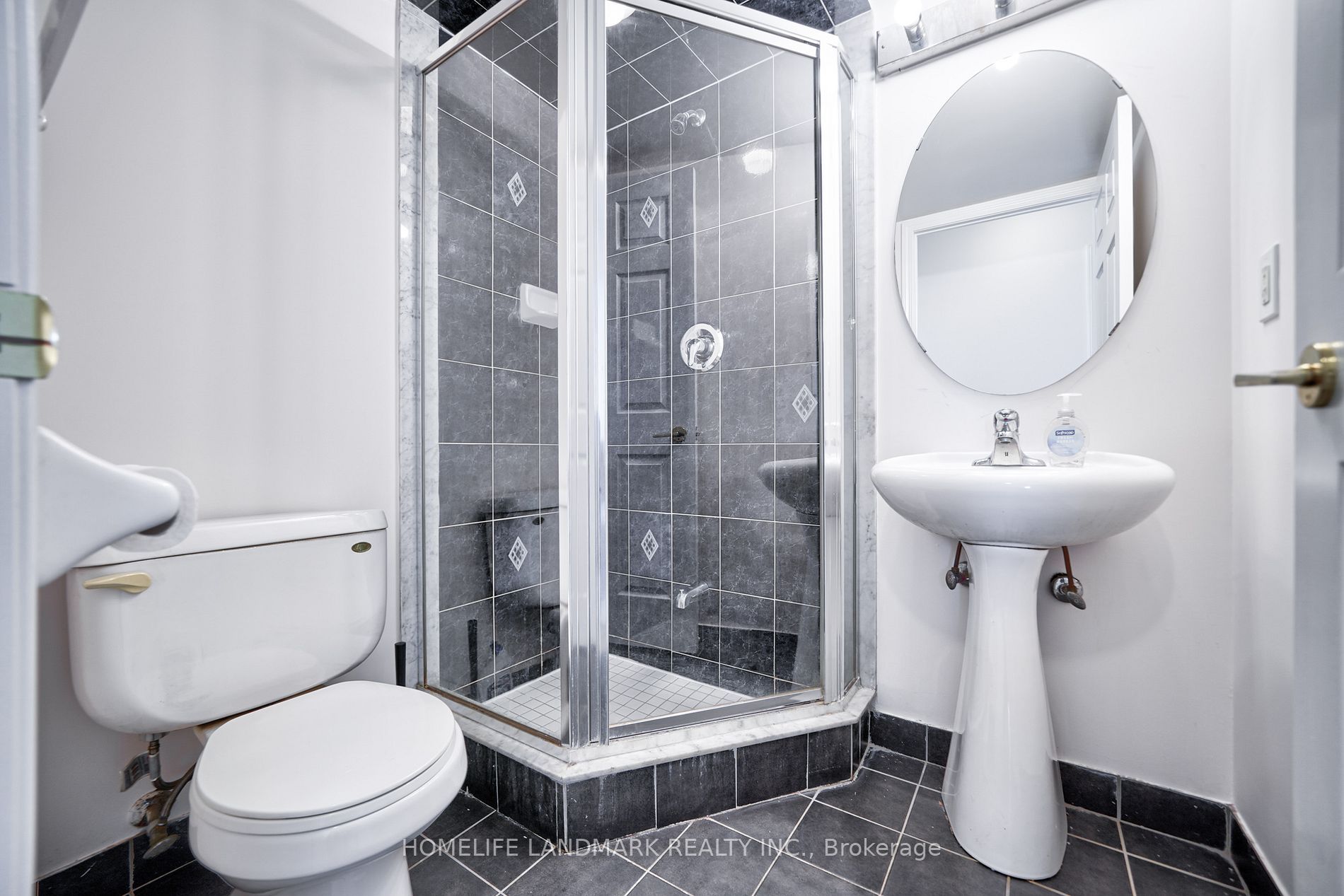 5508 Yonge St 505 · Photo 11