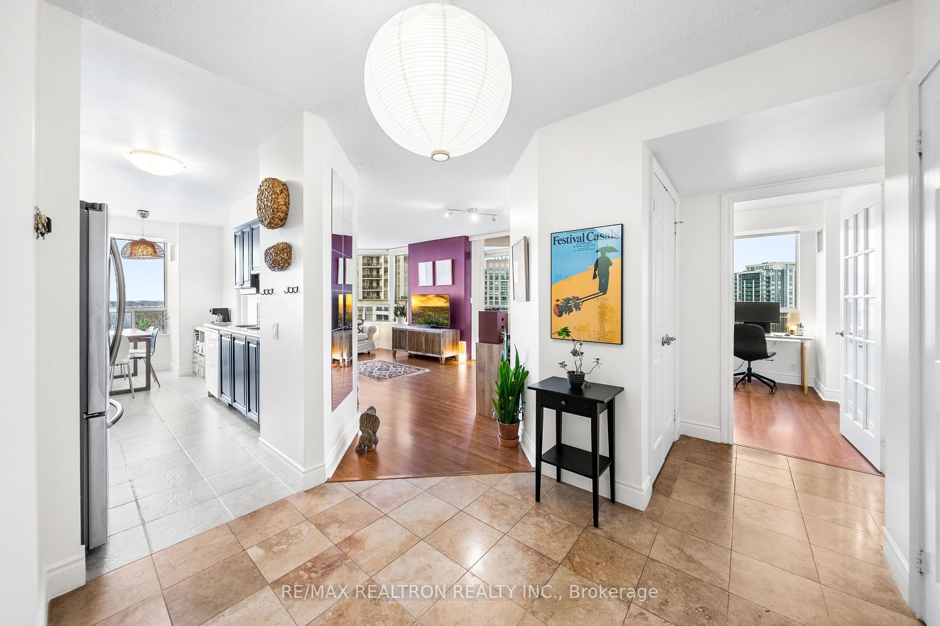 80 Harrison Garden Blvd 2226 · Photo 9
