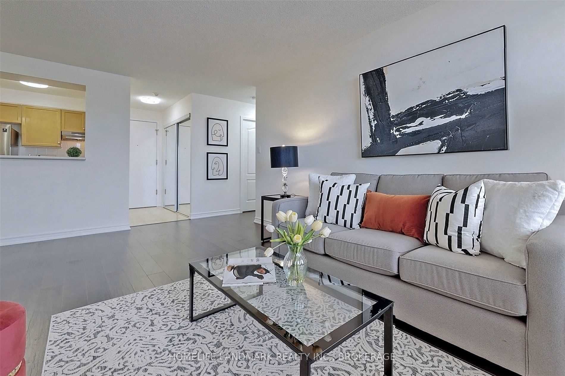 1883 Mcnicoll Ave 205 · Photo 4