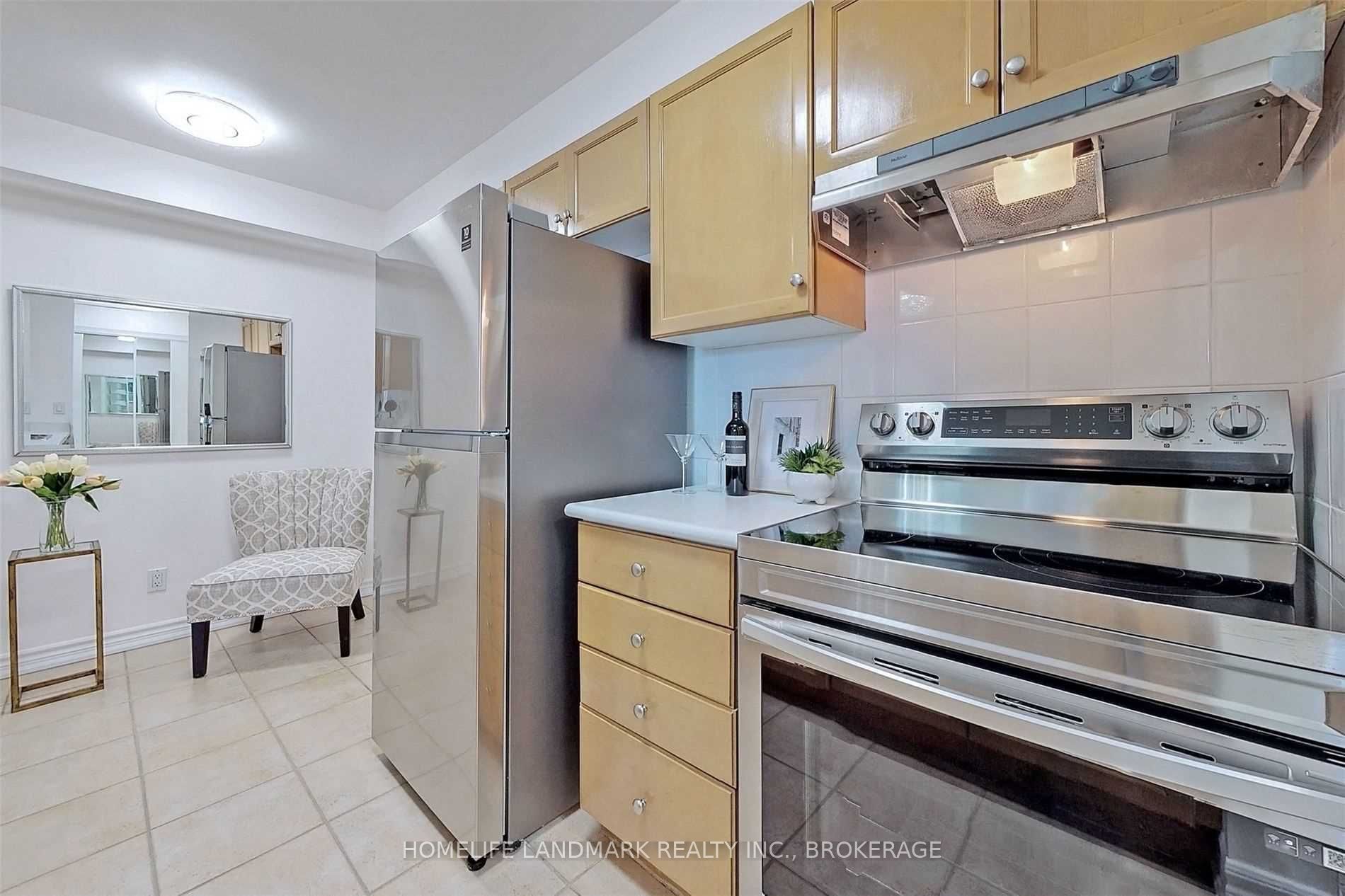 1883 Mcnicoll Ave 205 · Photo 9