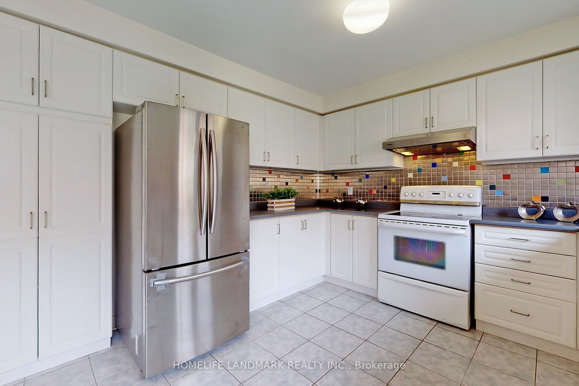 52 Steckley St · Photo 7