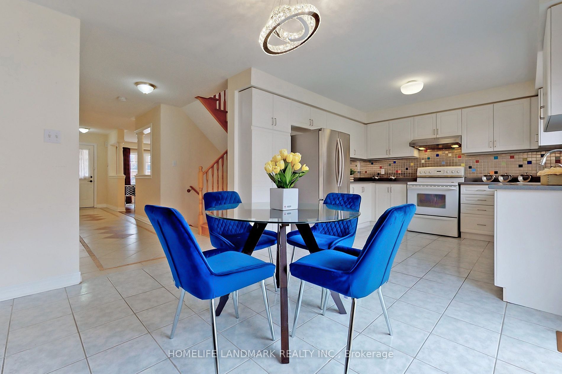 52 Steckley St · Photo 8