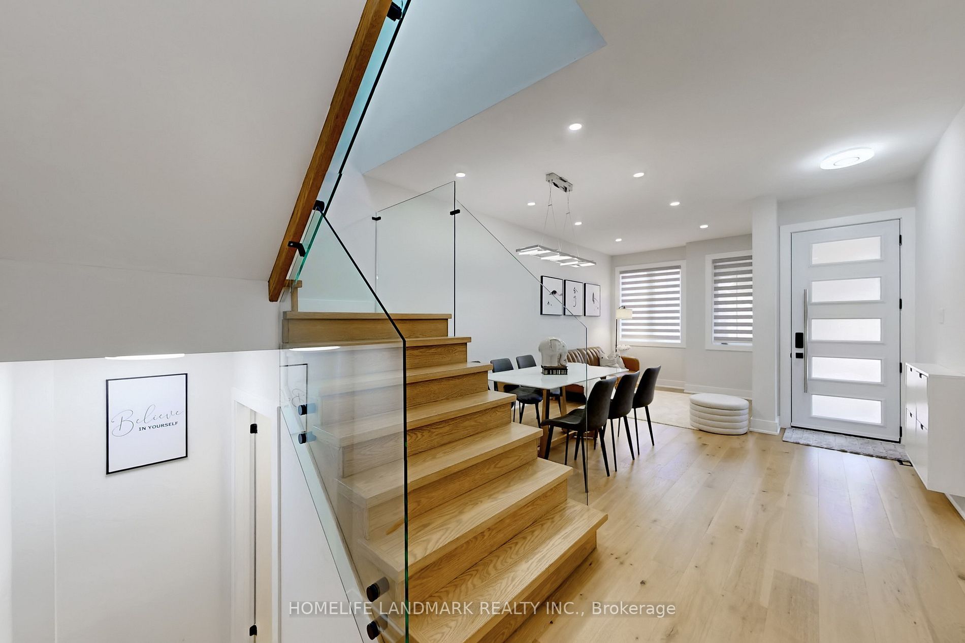 65 Hillmount Rd · Photo 2