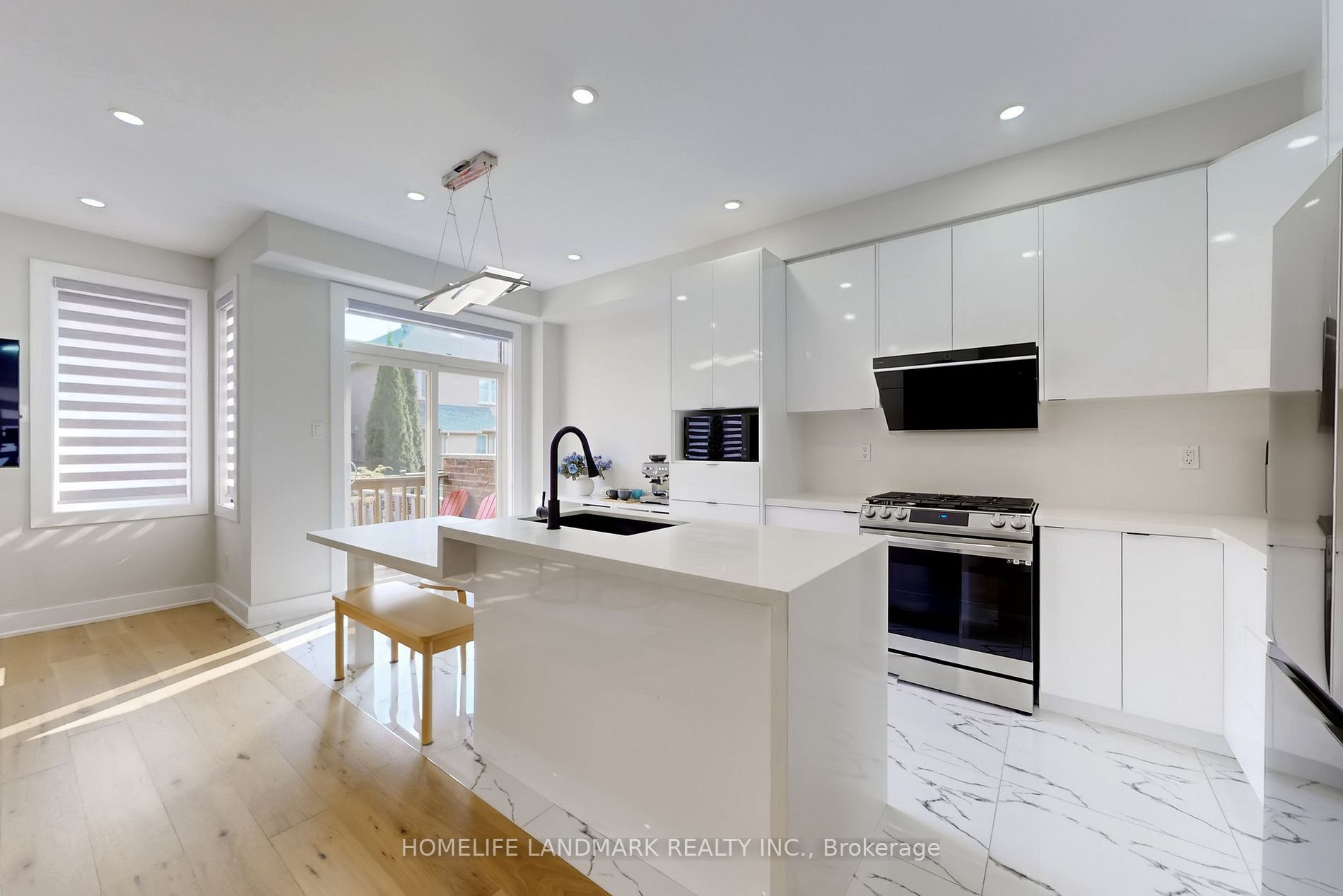 65 Hillmount Rd · Photo 4