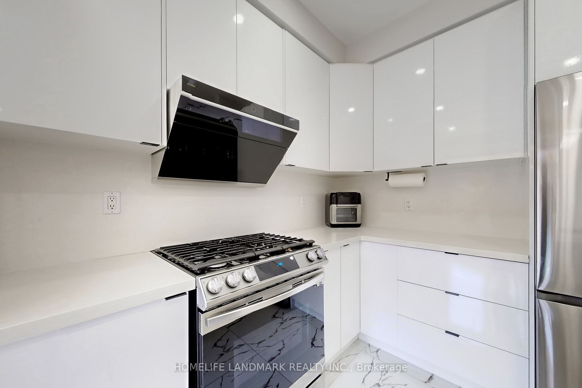 65 Hillmount Rd · Photo 6