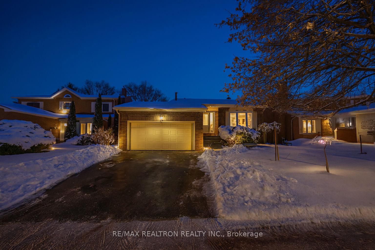 82 Kingston Rd · Photo 1