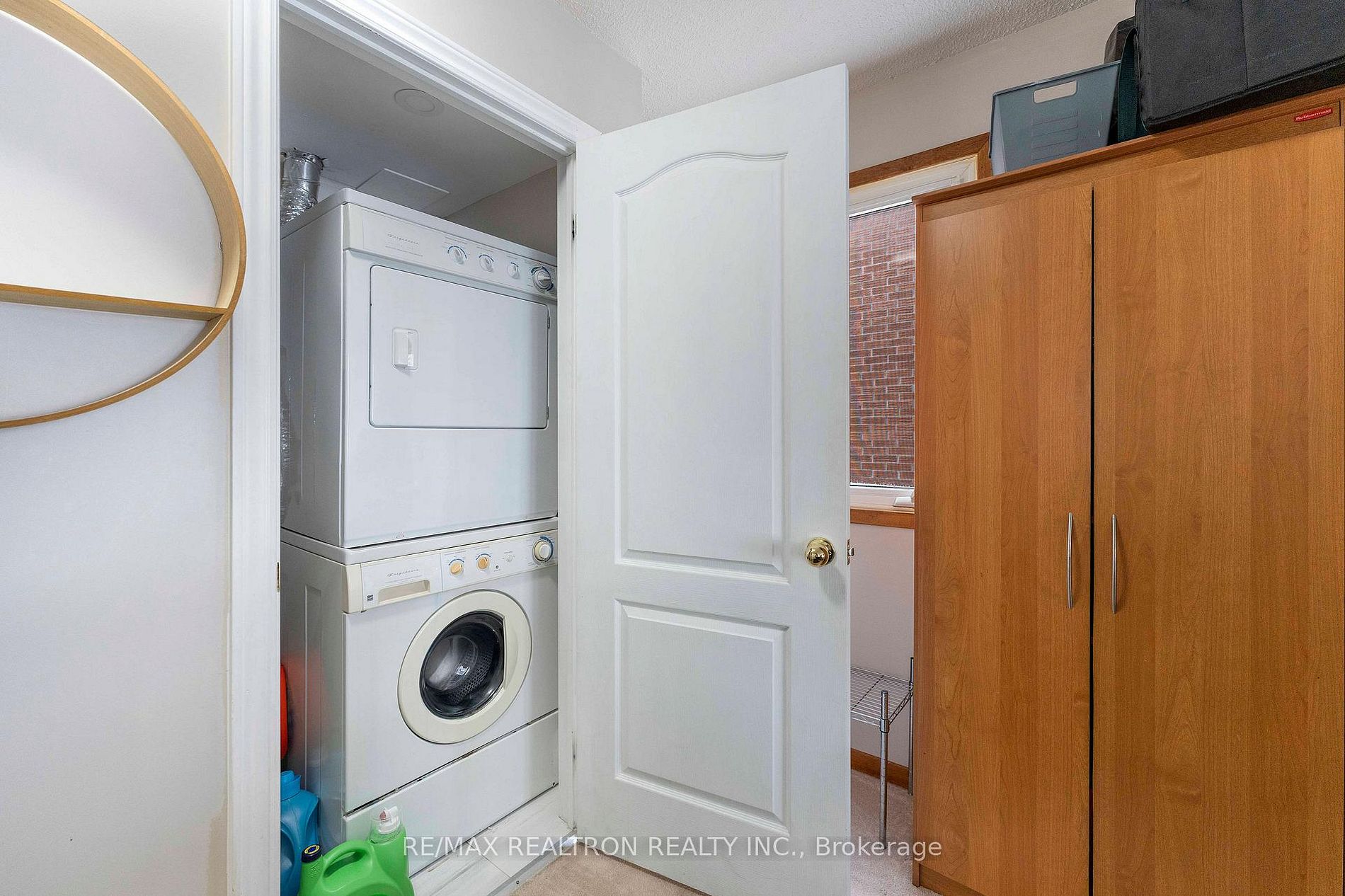 82 Kingston Rd · Photo 4