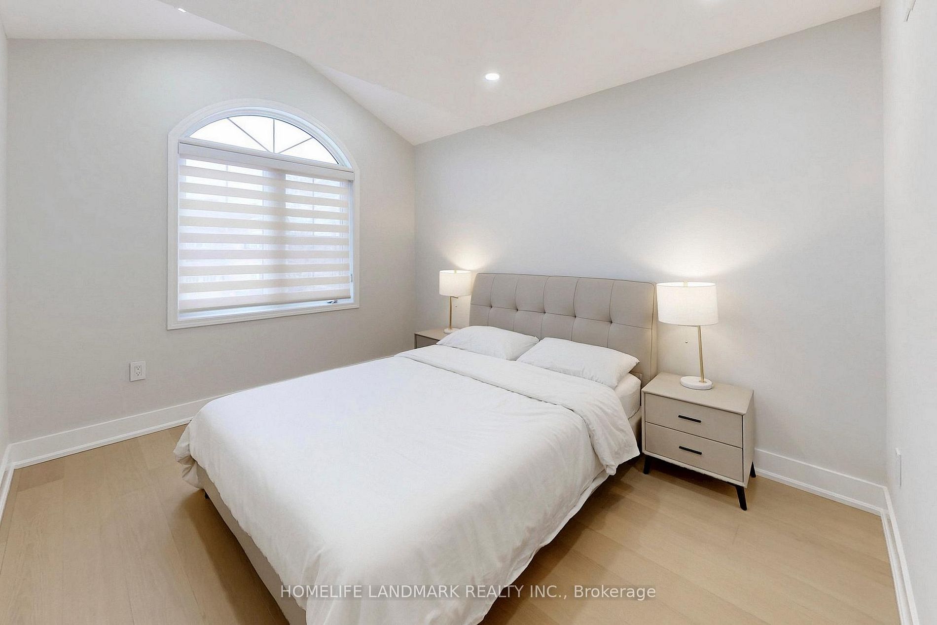 7 Hutt Cres · Photo 11