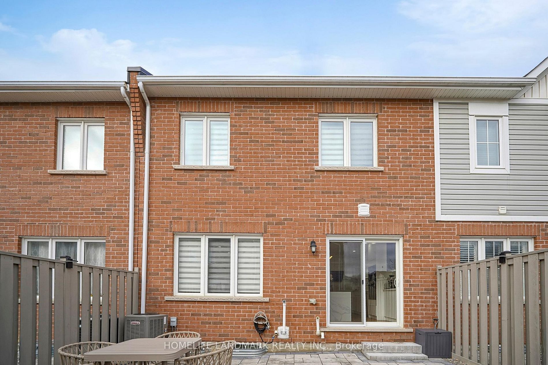 7 Hutt Cres · Photo 16