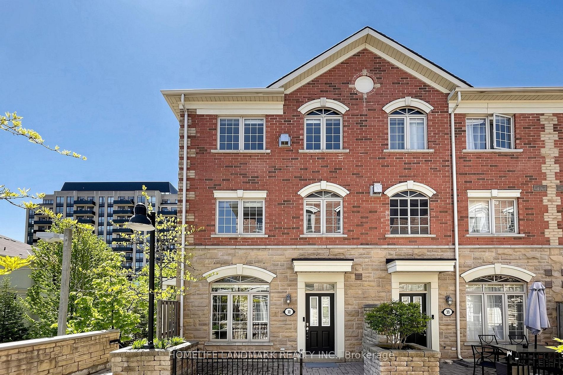 8 Brighton Pl 32 · Photo 1