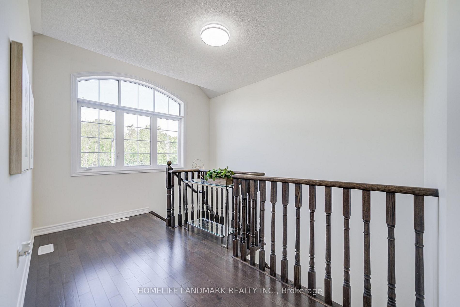 77 McCague Ave · Photo 9