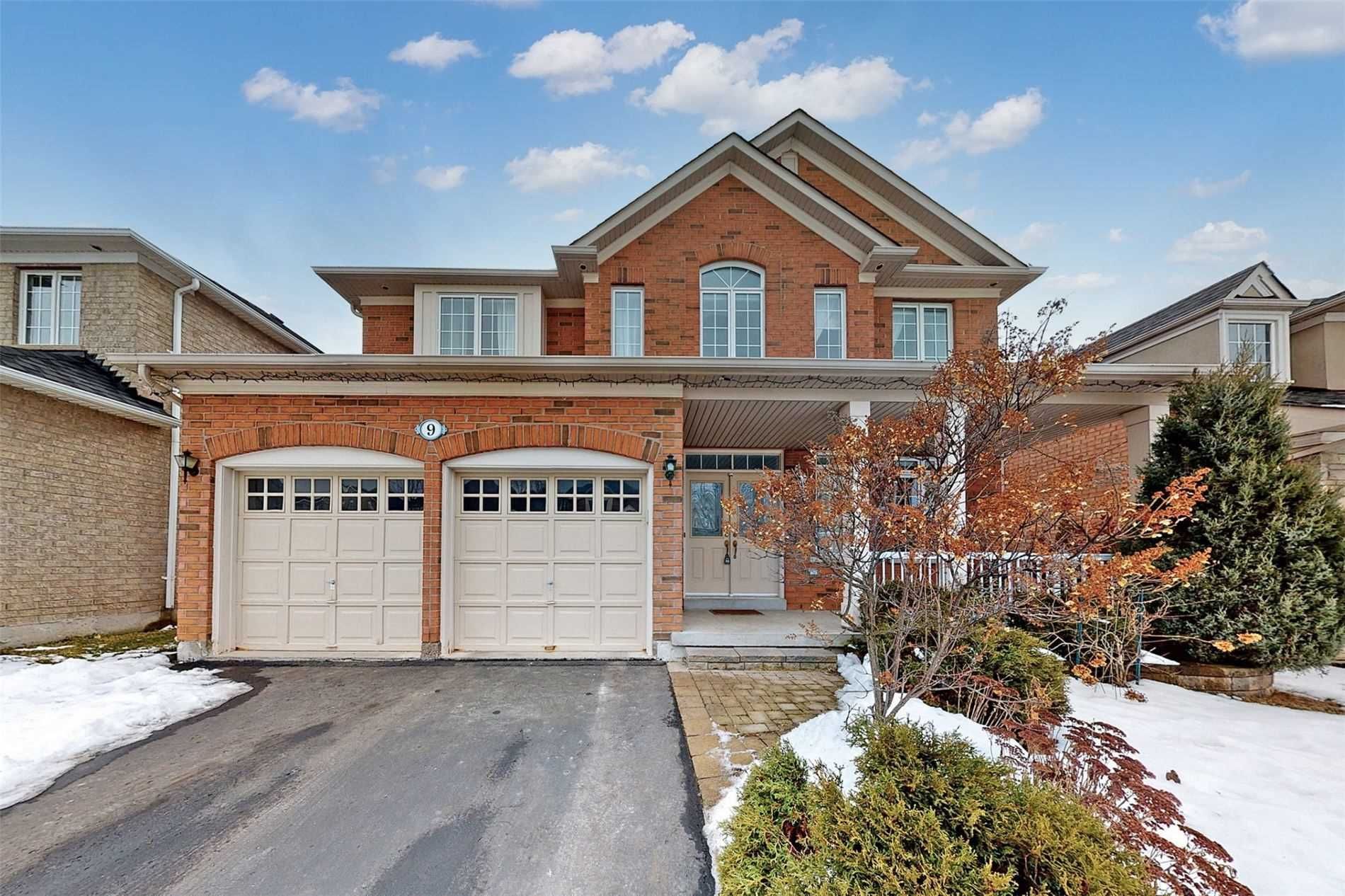 9 Wolf Trail Cres · Photo 1