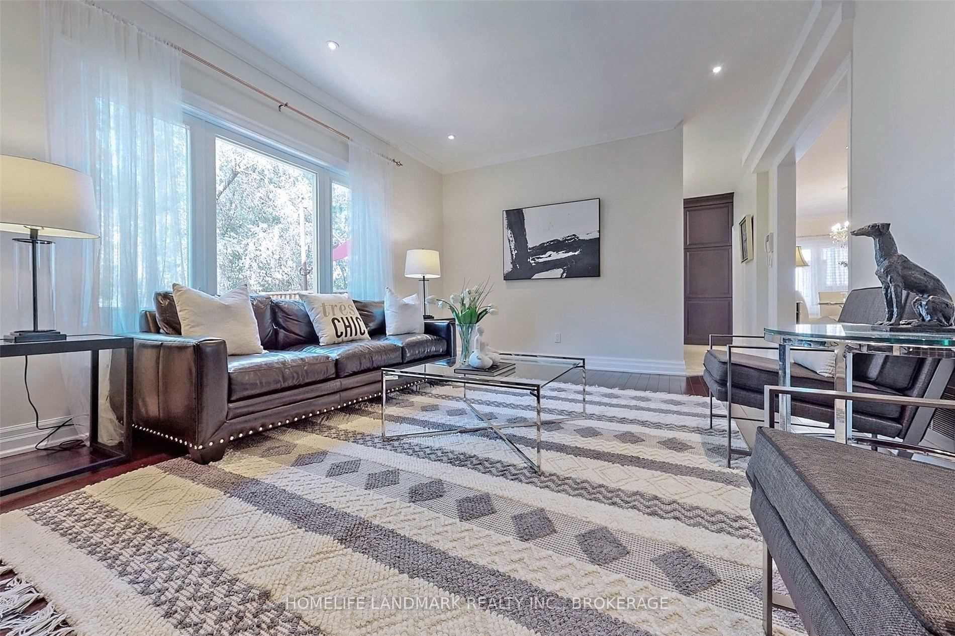 136 Bradgate Dr · Photo 8