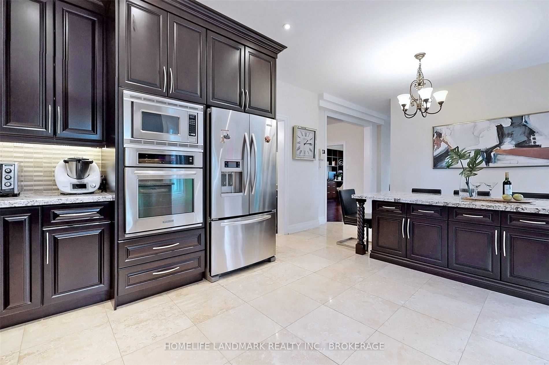 136 Bradgate Dr · Photo 11