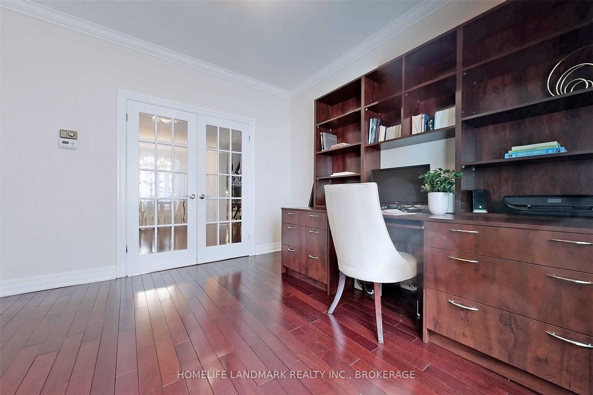 136 Bradgate Dr · Photo 16