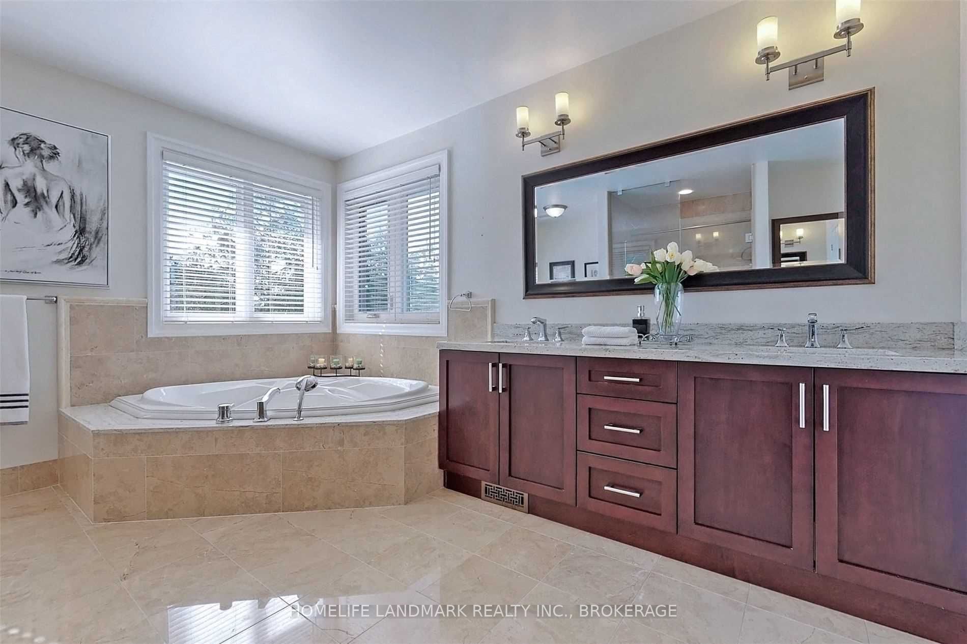 136 Bradgate Dr · Photo 22