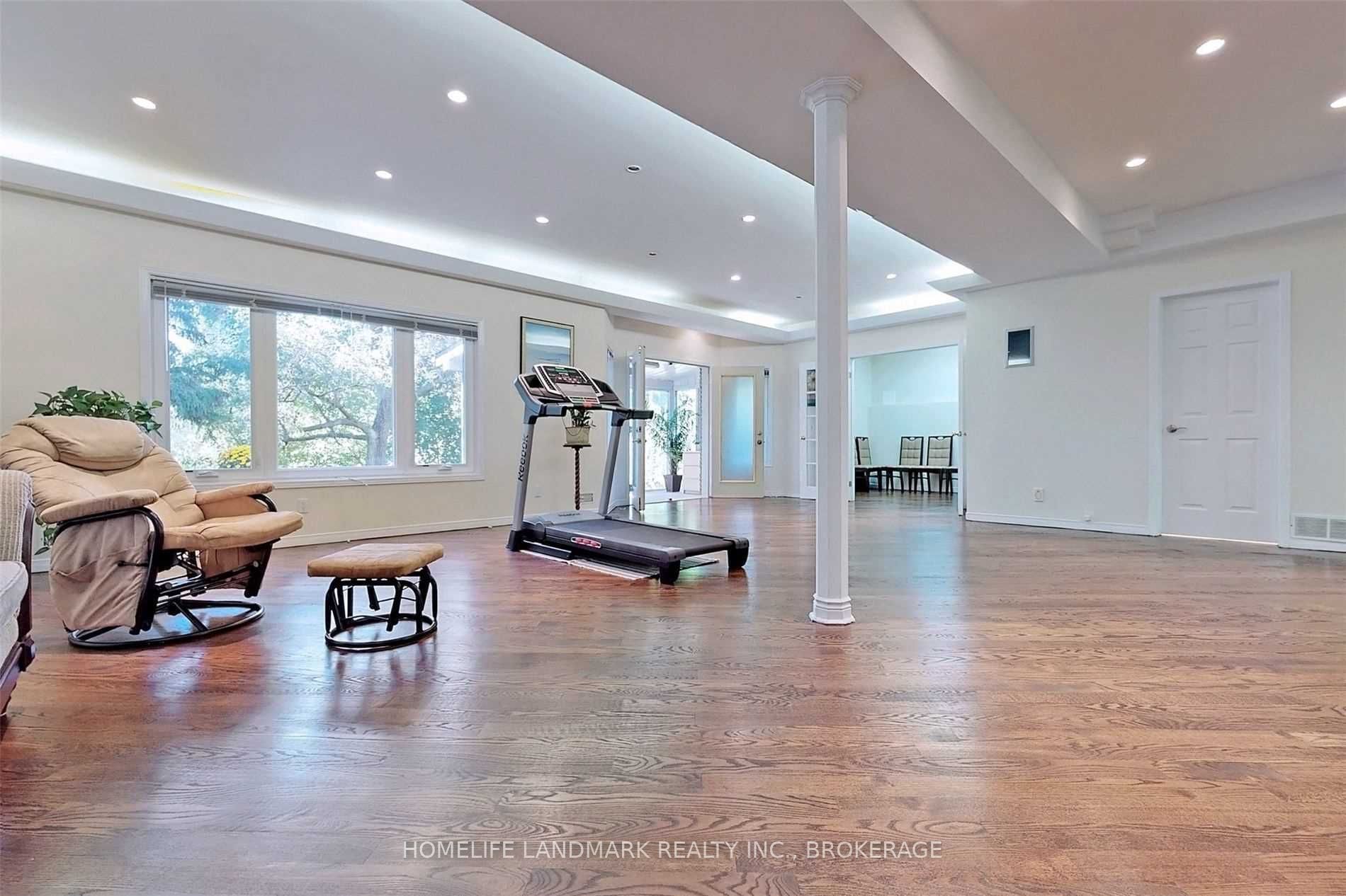 136 Bradgate Dr · Photo 31