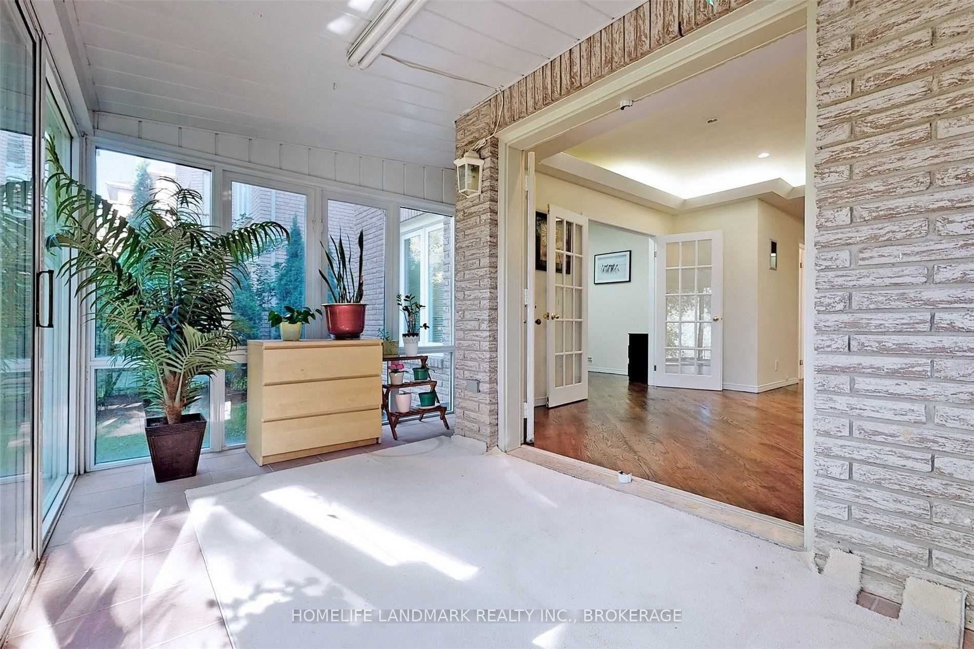 136 Bradgate Dr · Photo 38