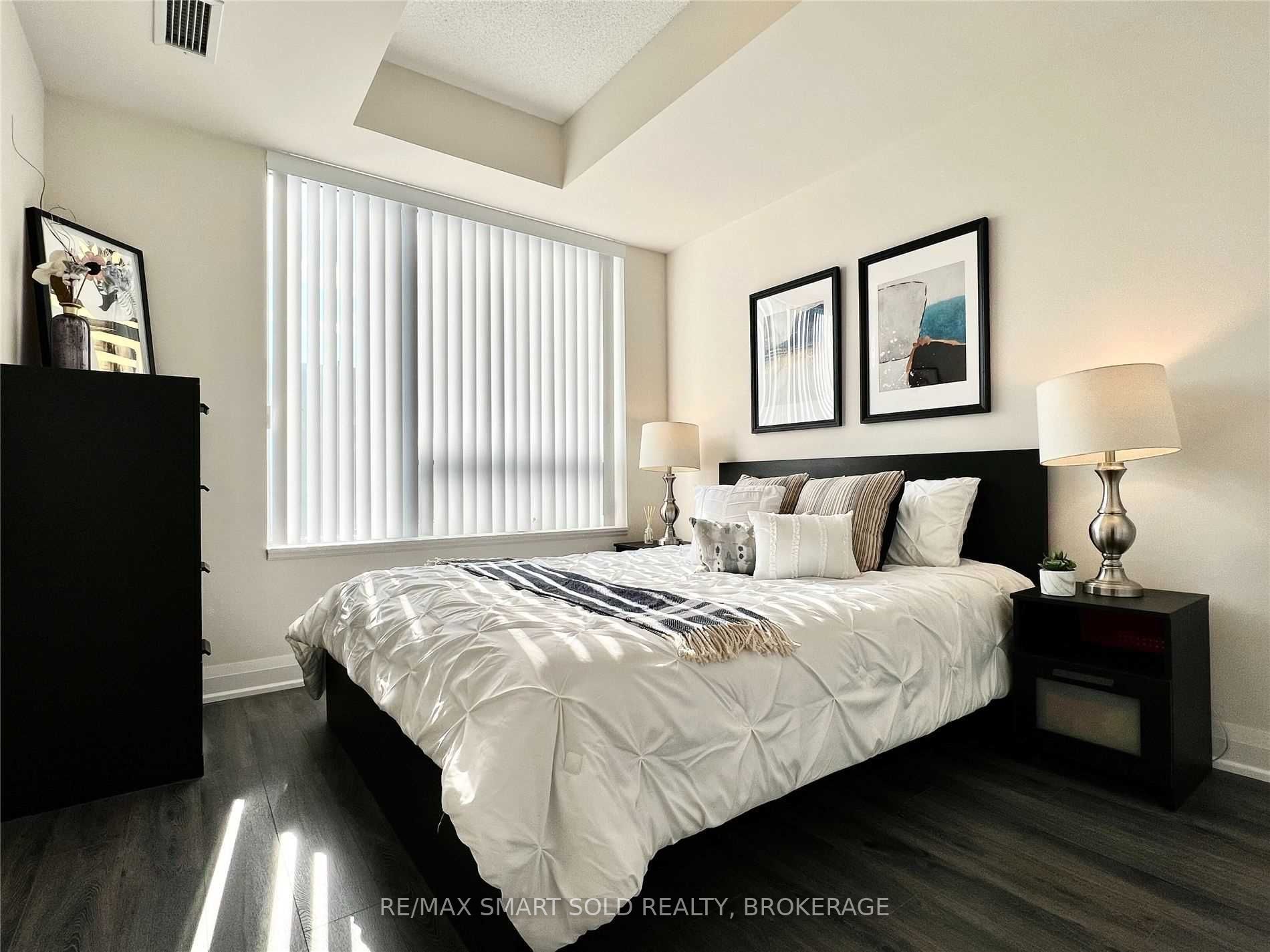 28 Uptown Dr 527 · Photo 16