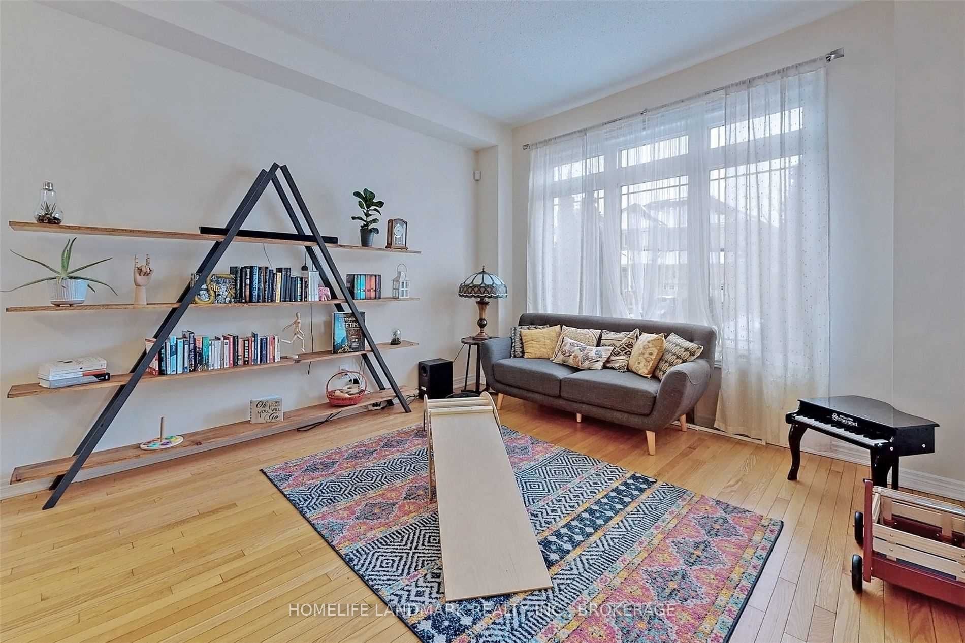 6 Weekes Ave · Photo 3