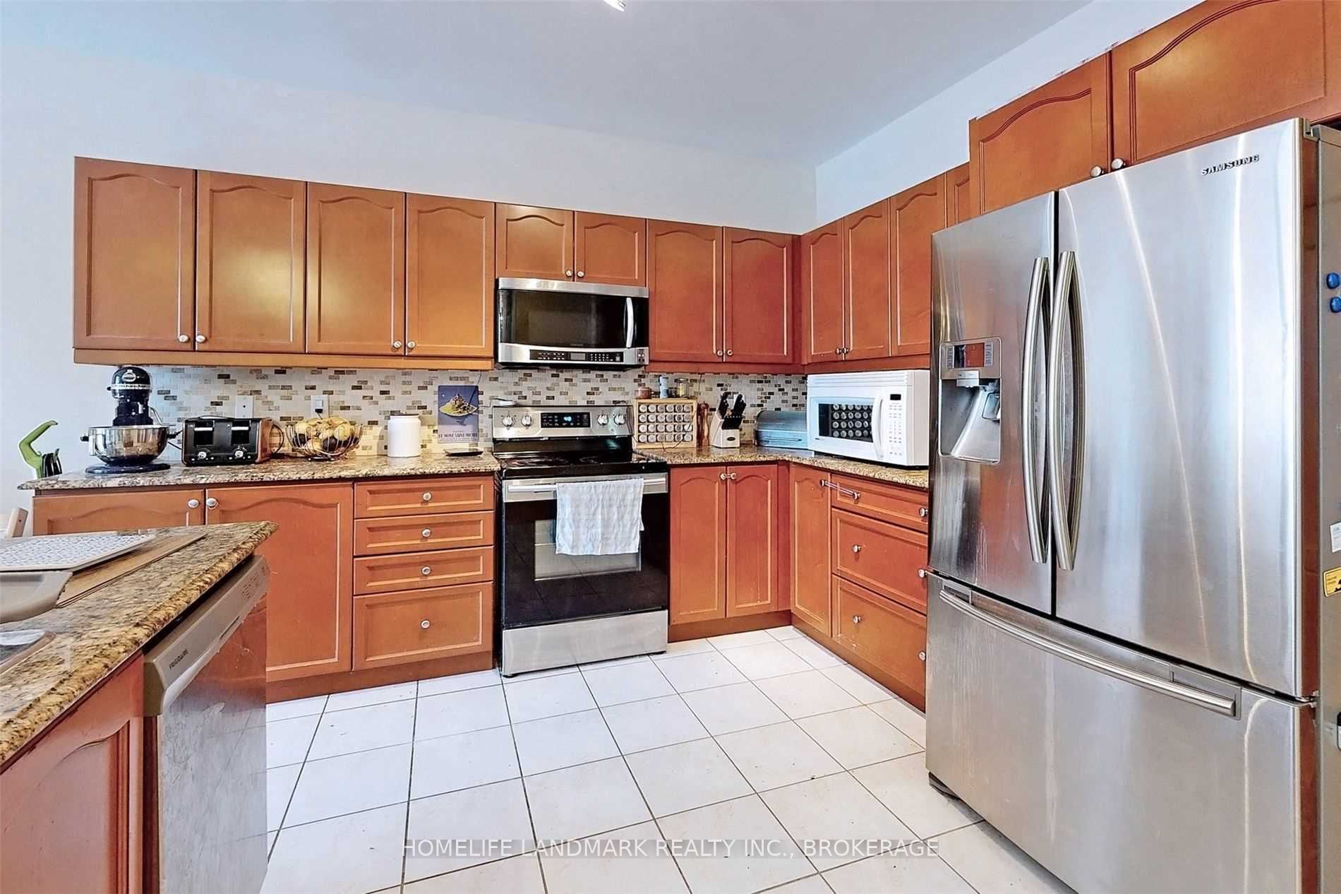 6 Weekes Ave · Photo 10