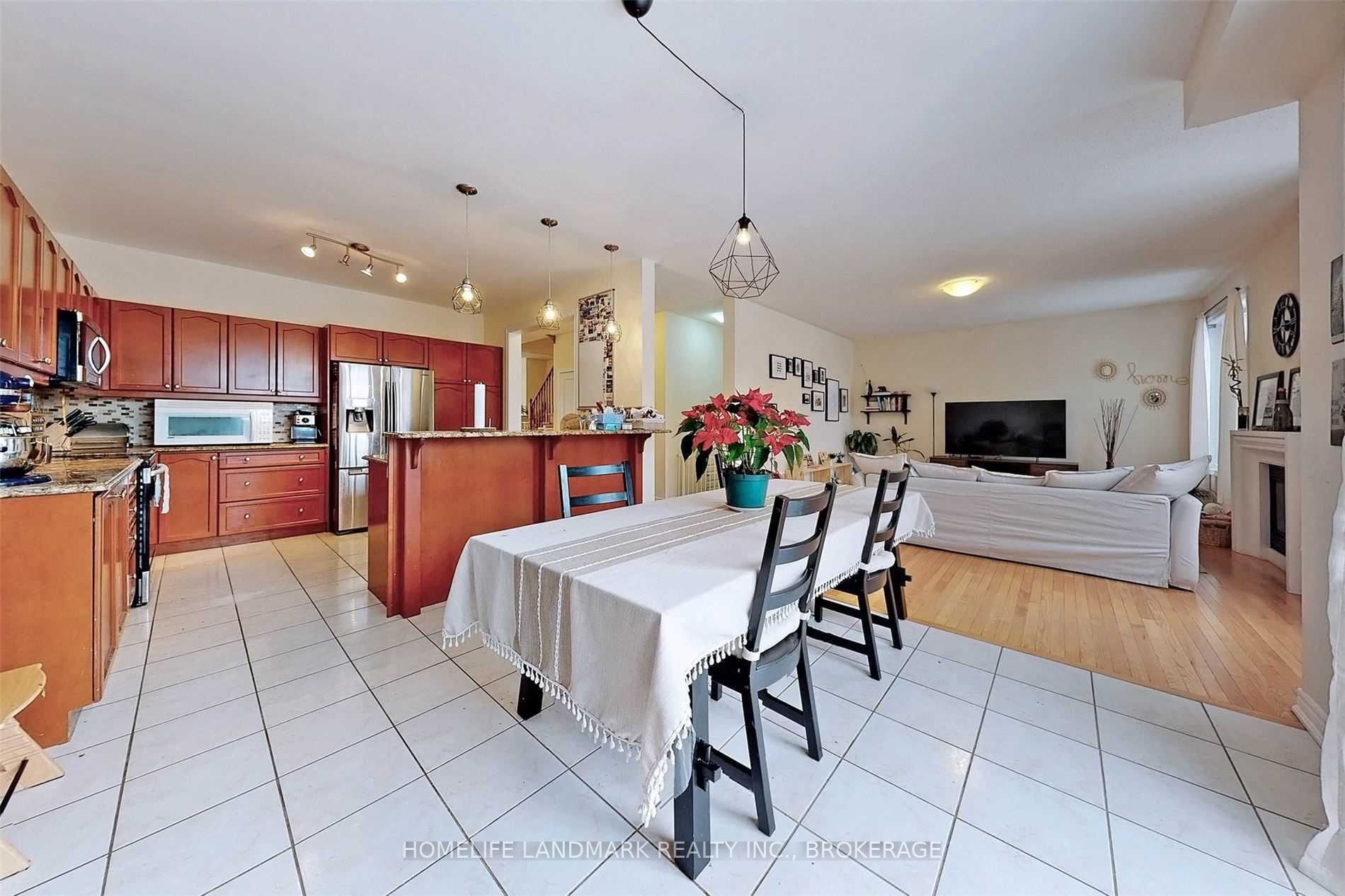 6 Weekes Ave · Photo 11
