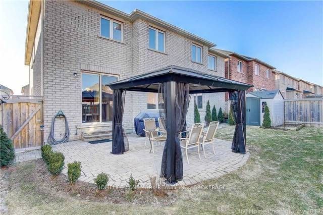 6 Weekes Ave · Photo 37