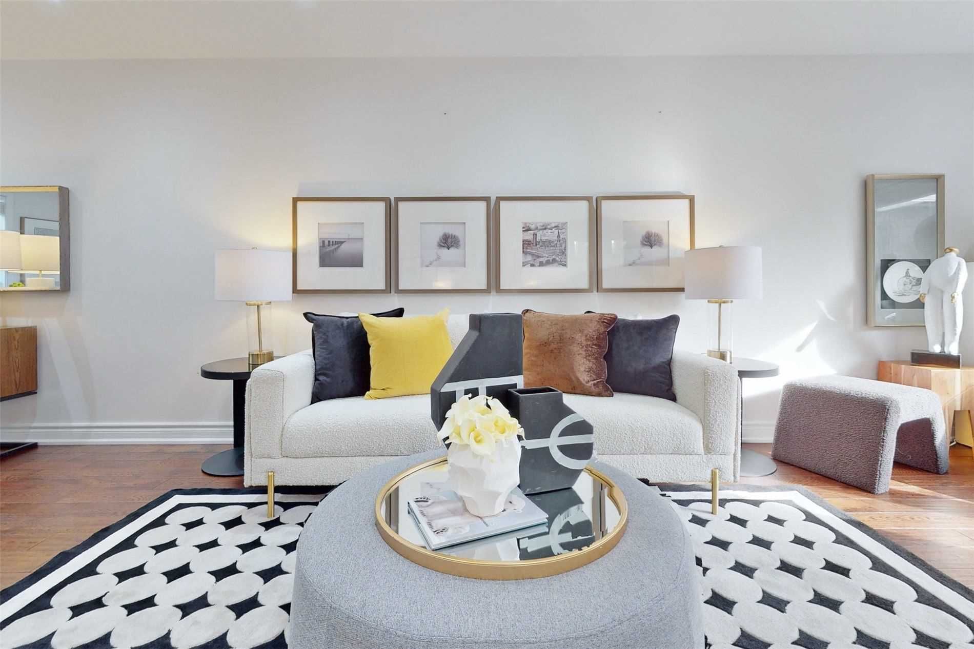 24 Featherstone Ave · Photo 3