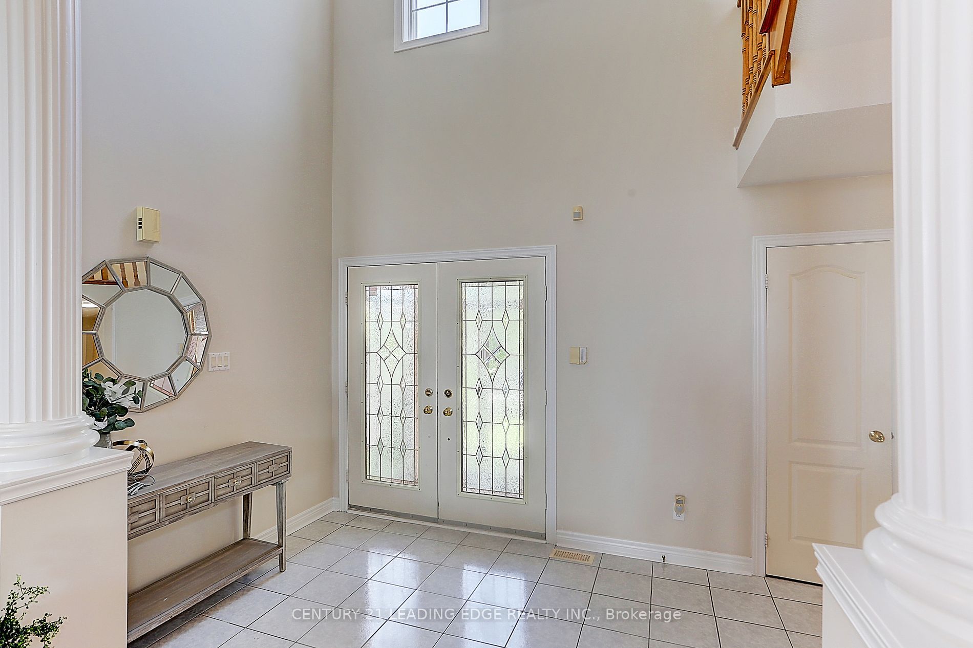 80 Futura Ave · Photo 2