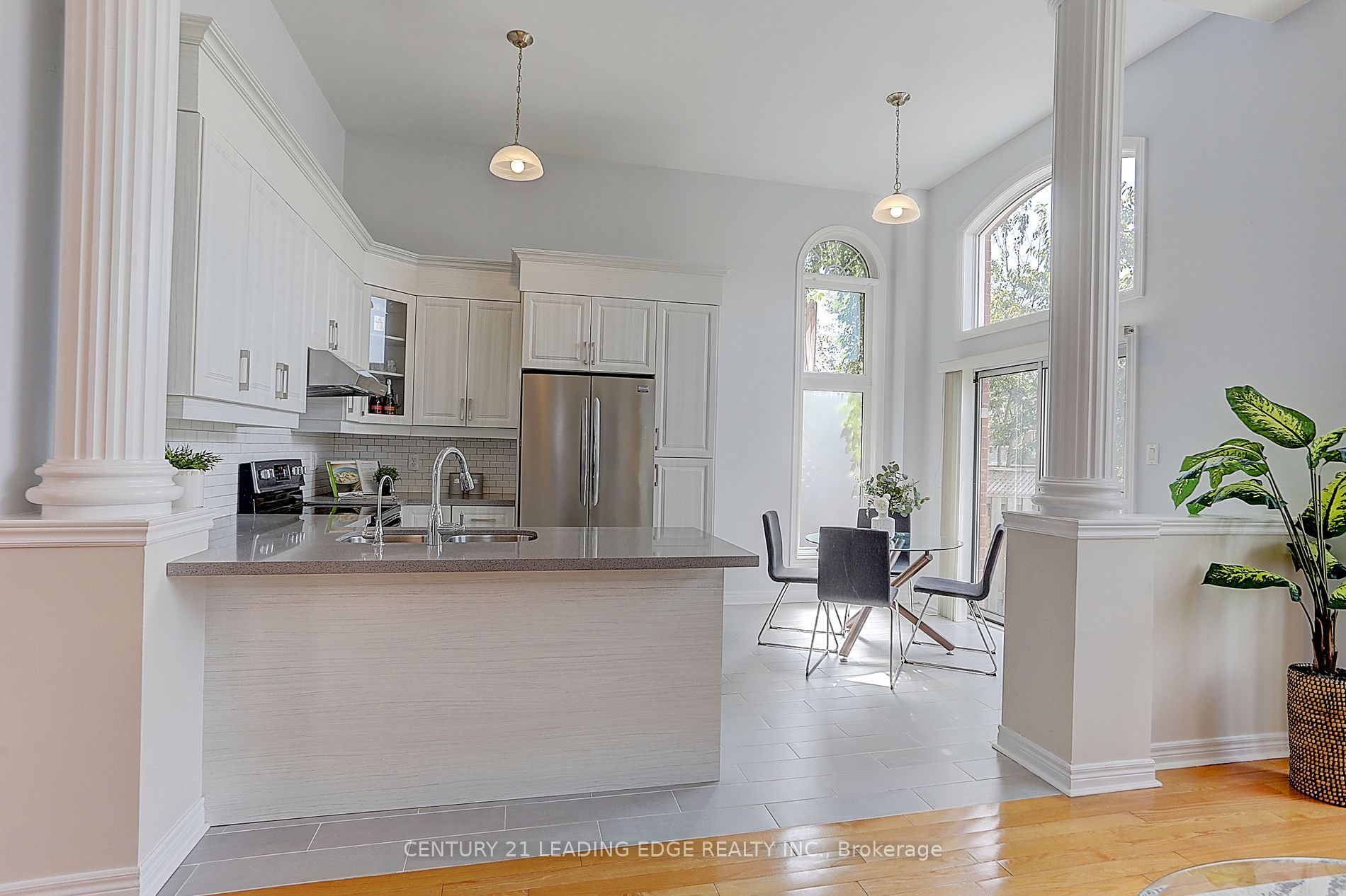 80 Futura Ave · Photo 9