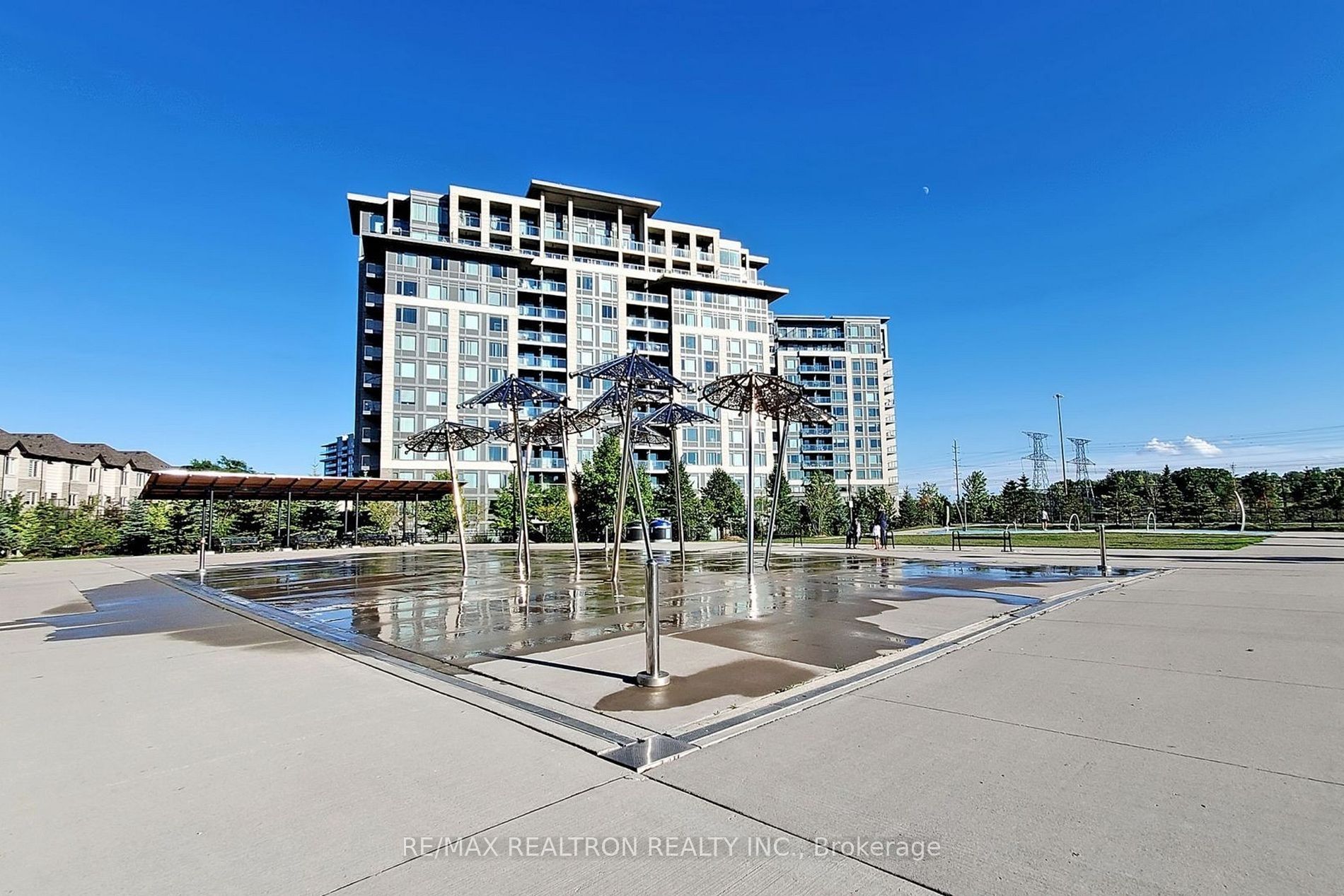 233 South Park Rd 1212 · Photo 1