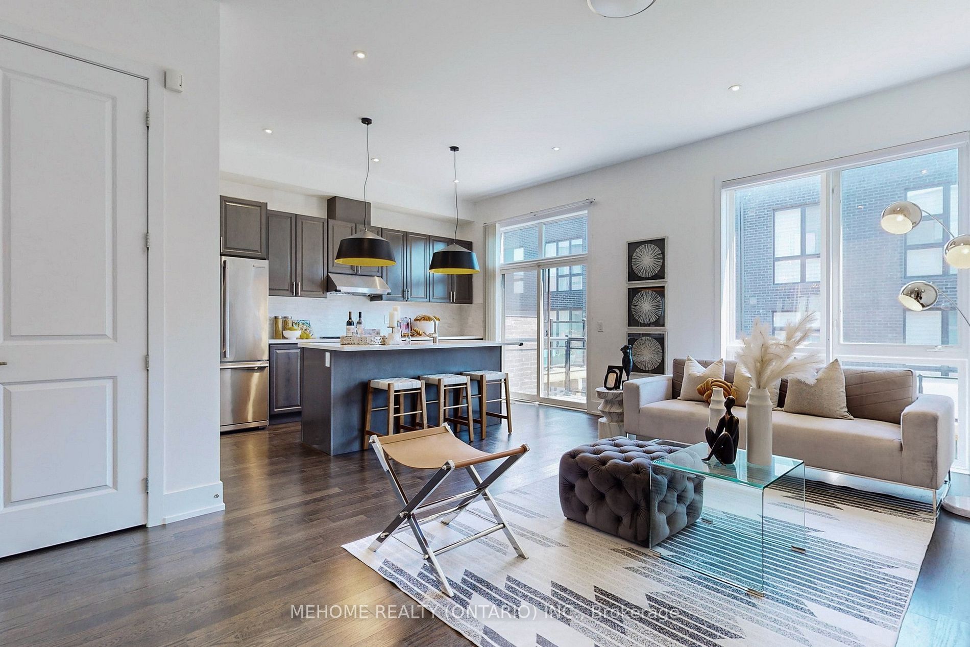 8 Cambray Rd · Photo 1