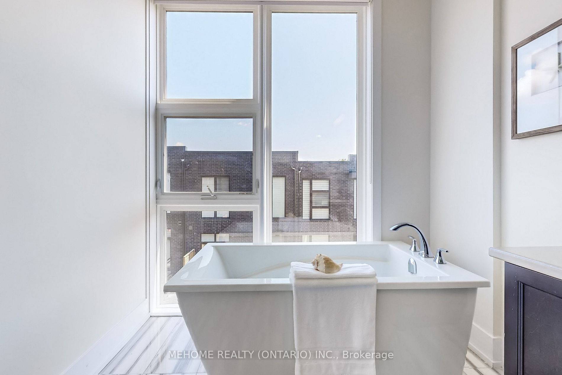 8 Cambray Rd · Photo 10