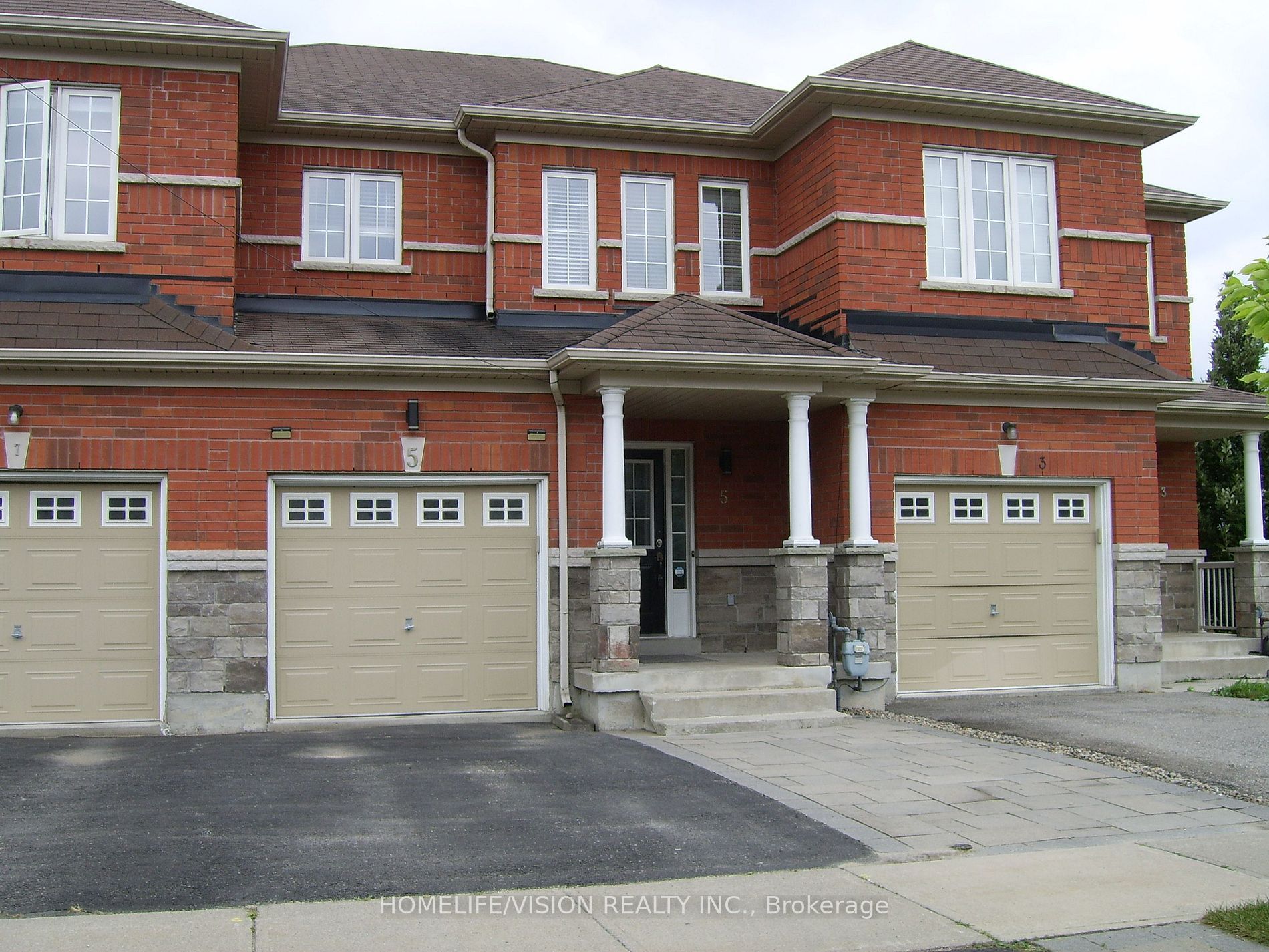 5 Hawkes Dr · Photo 1
